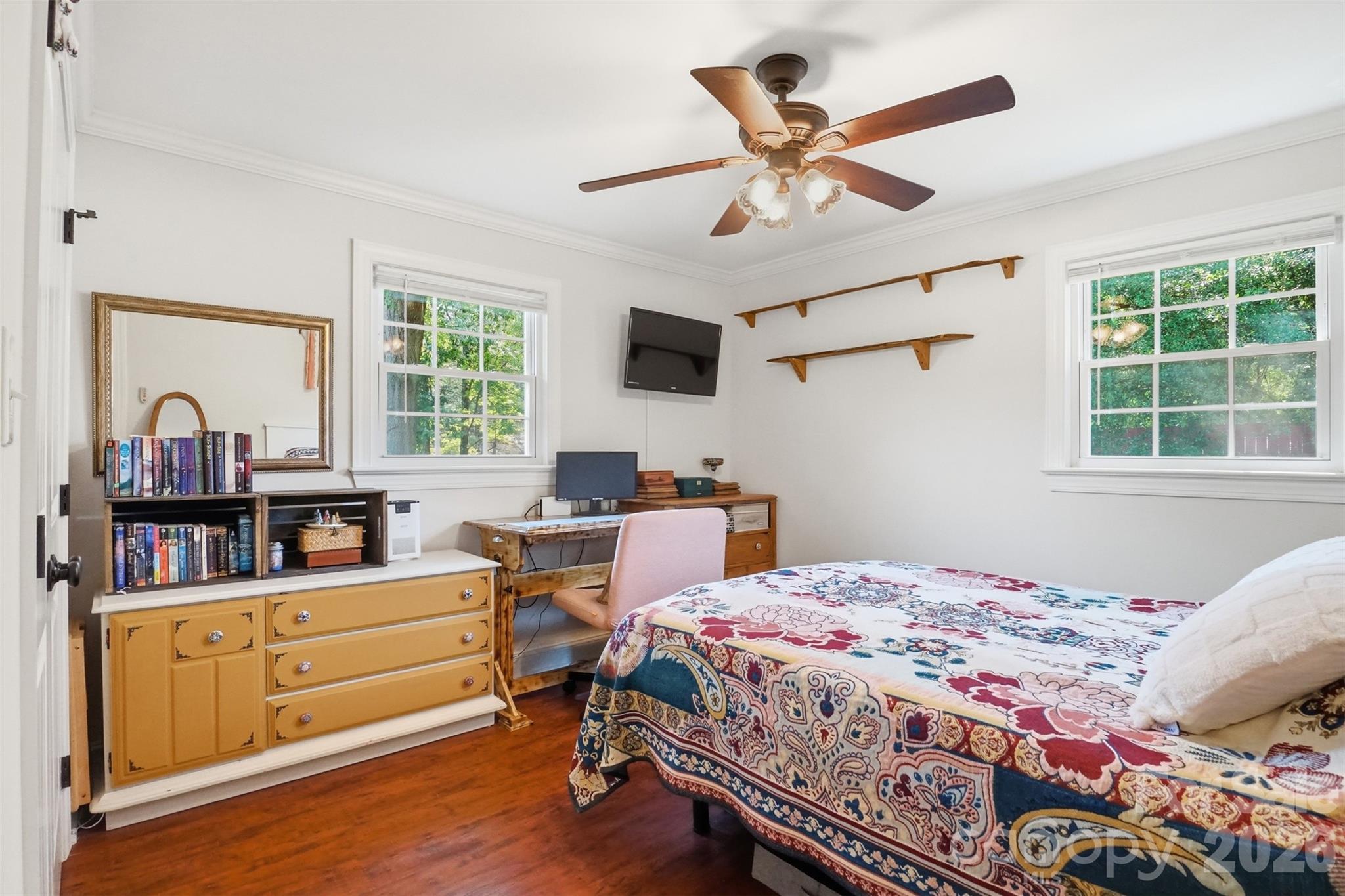 main property photo 7