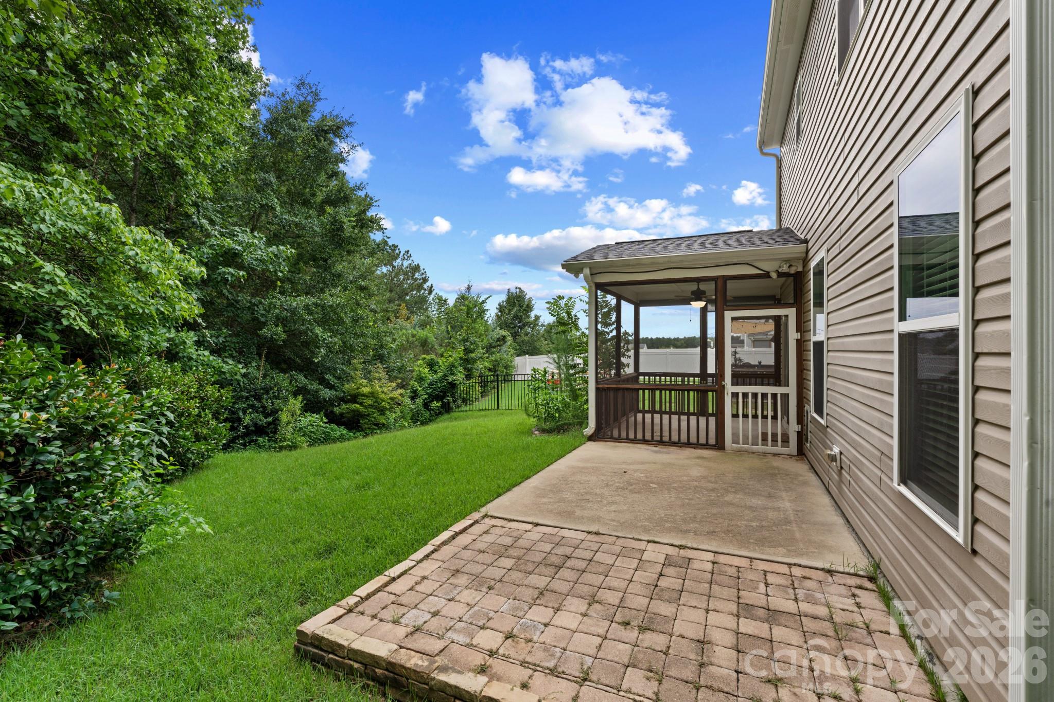 main property photo 32