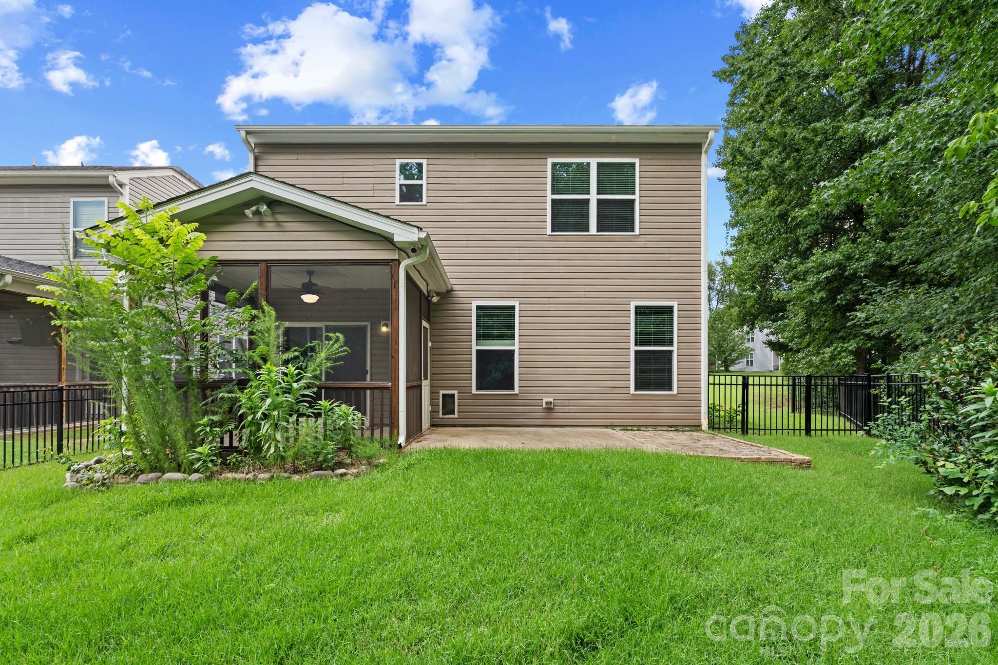 main property photo 34
