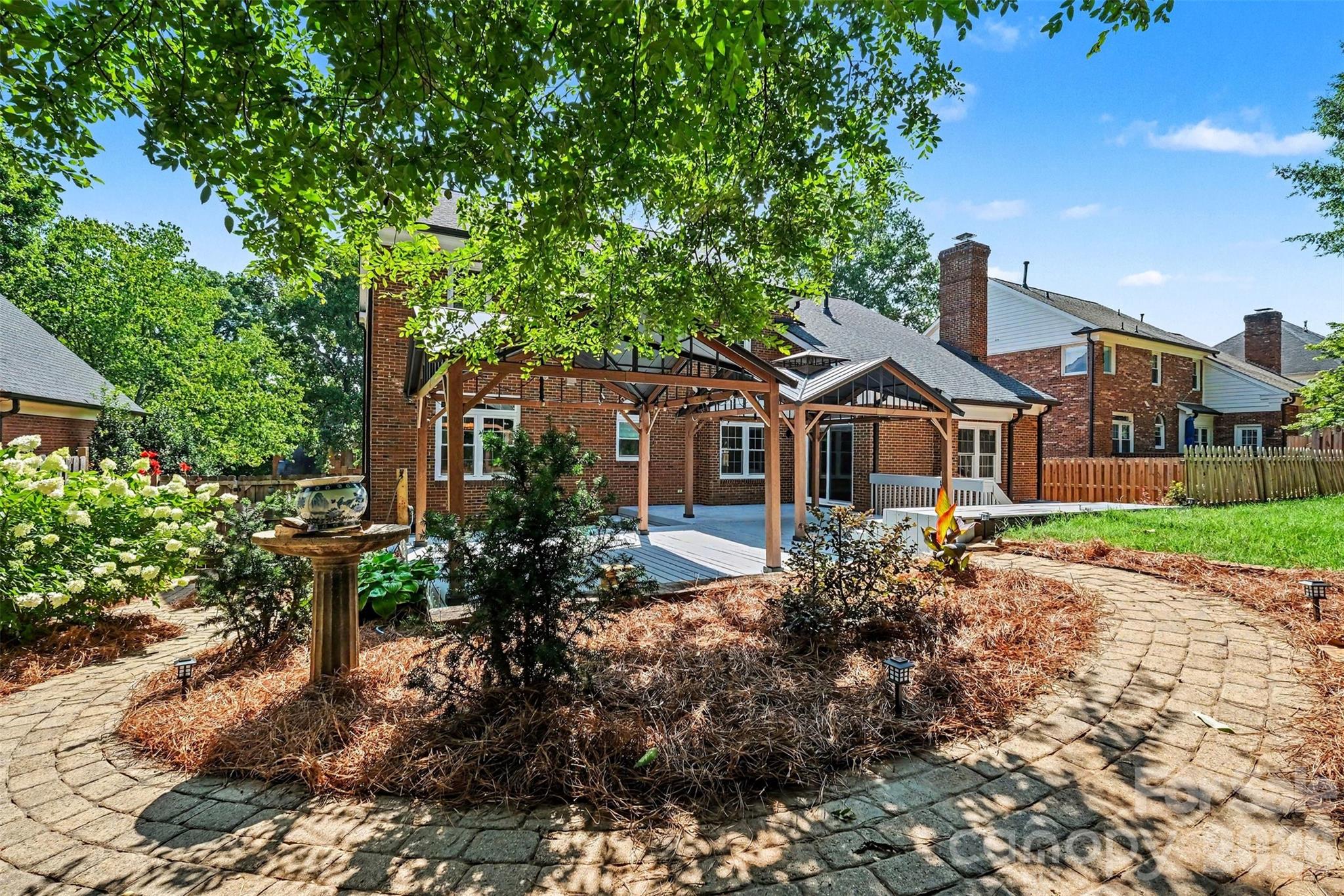 main property photo 32