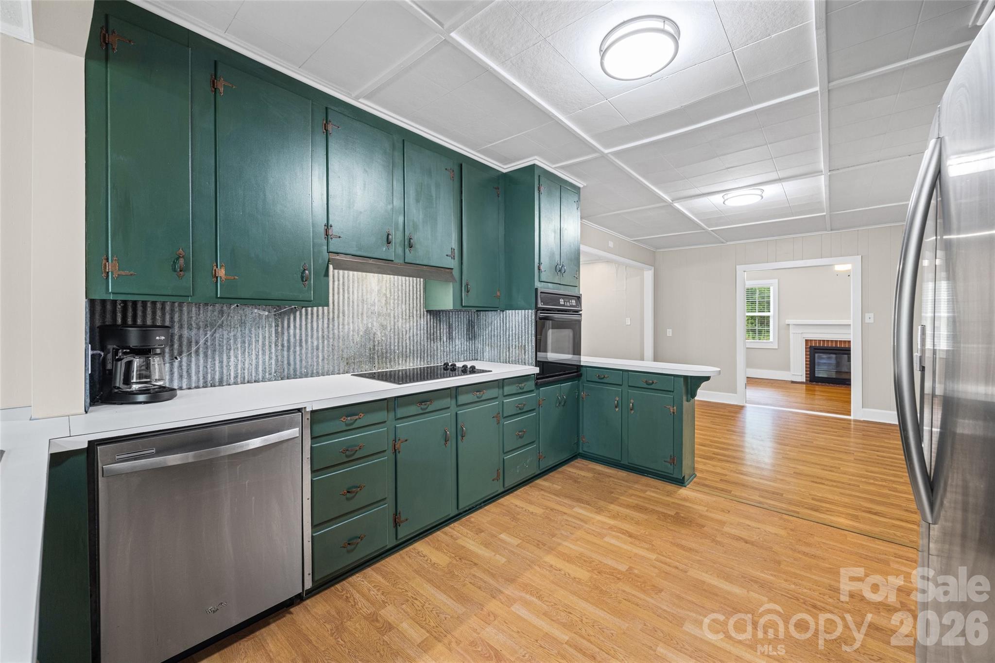 main property photo 13