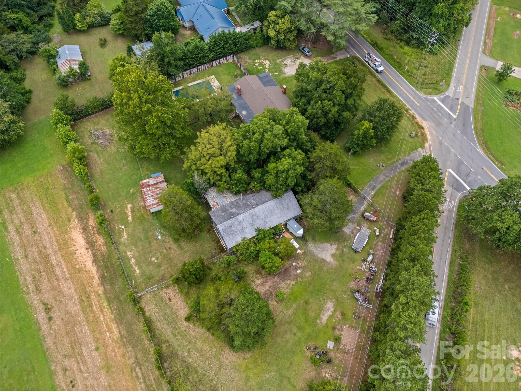 main property photo 44