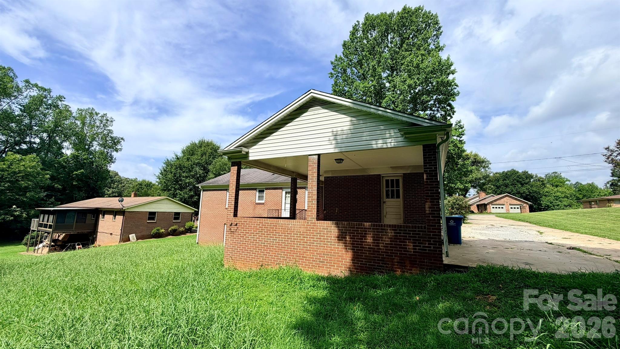 main property photo 5