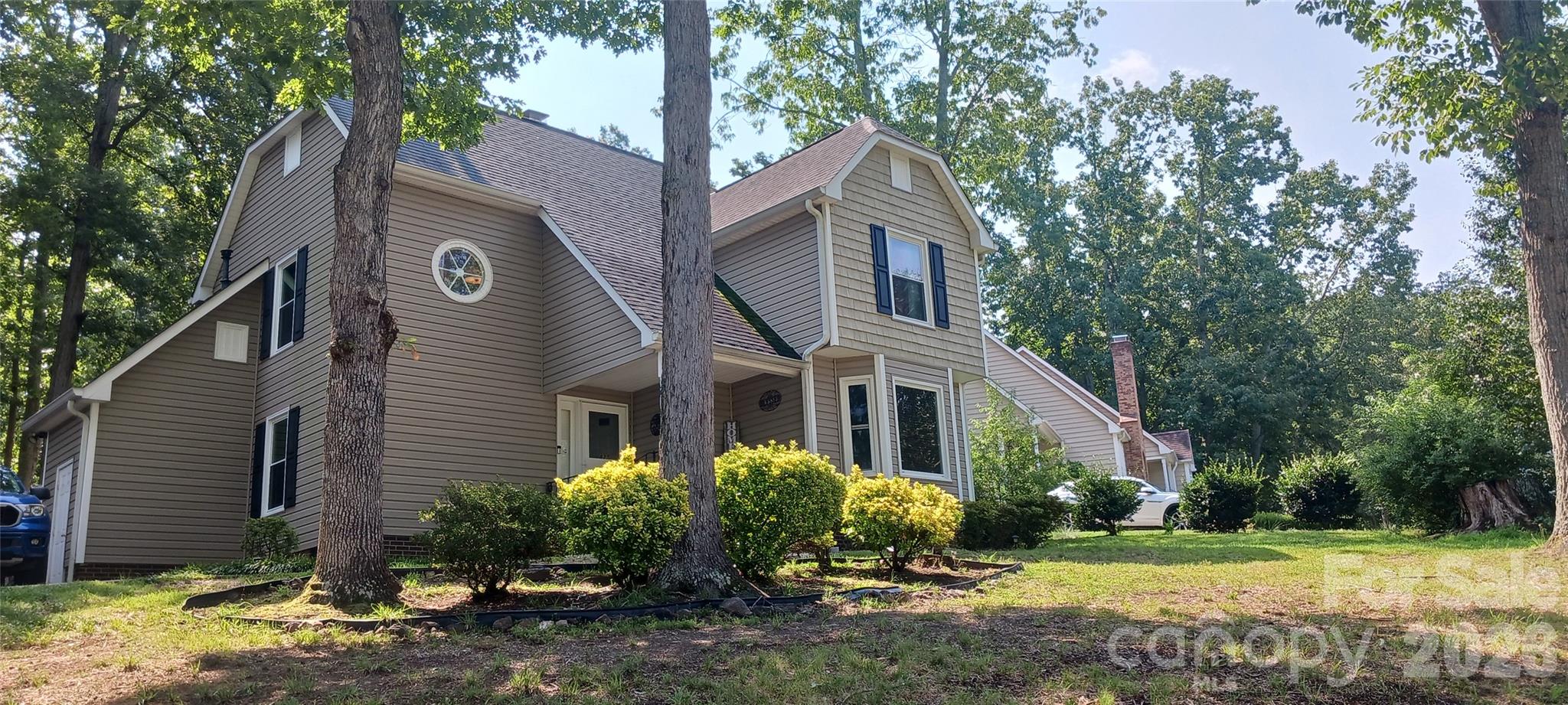 main property photo 2