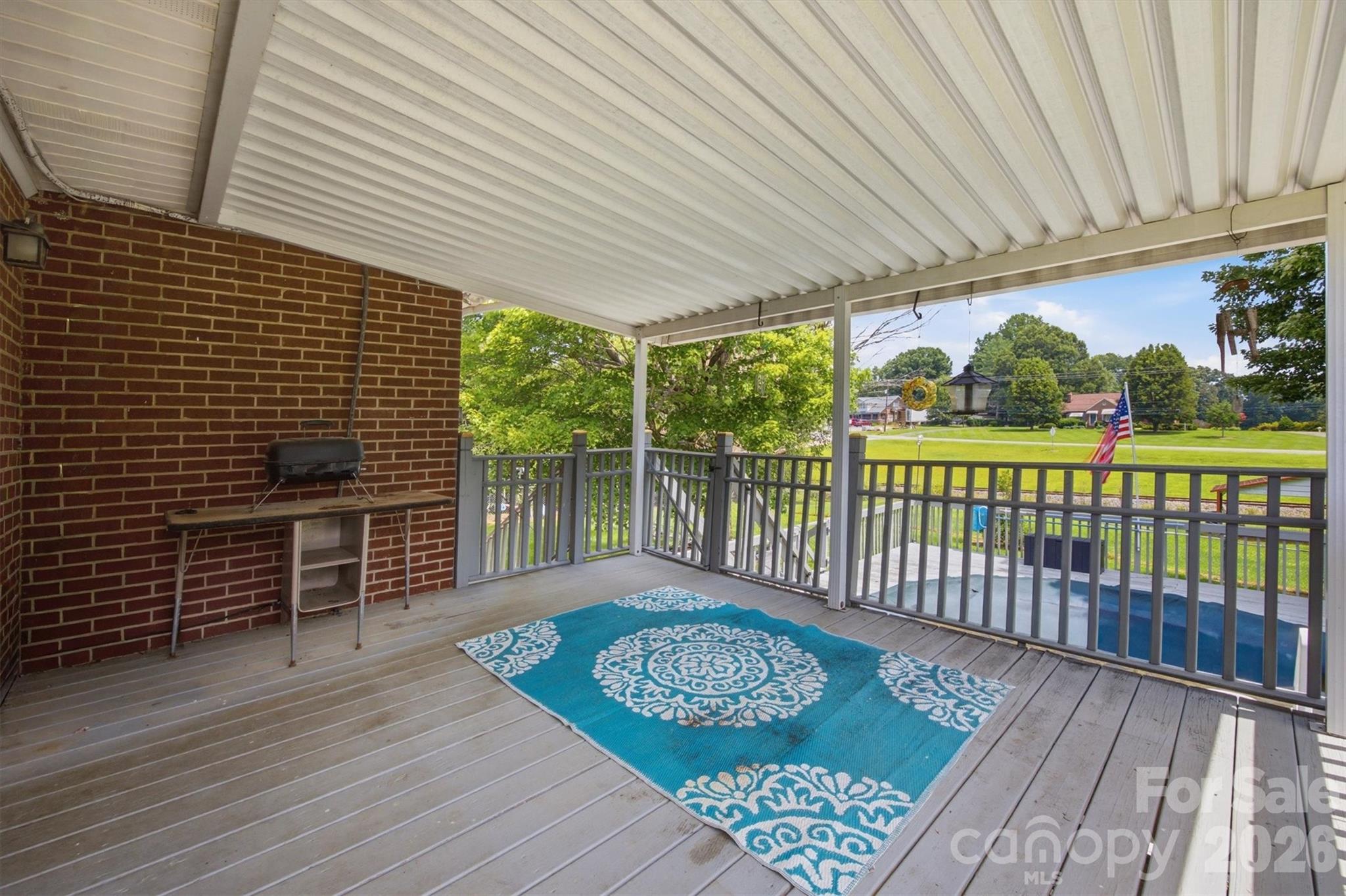main property photo 25