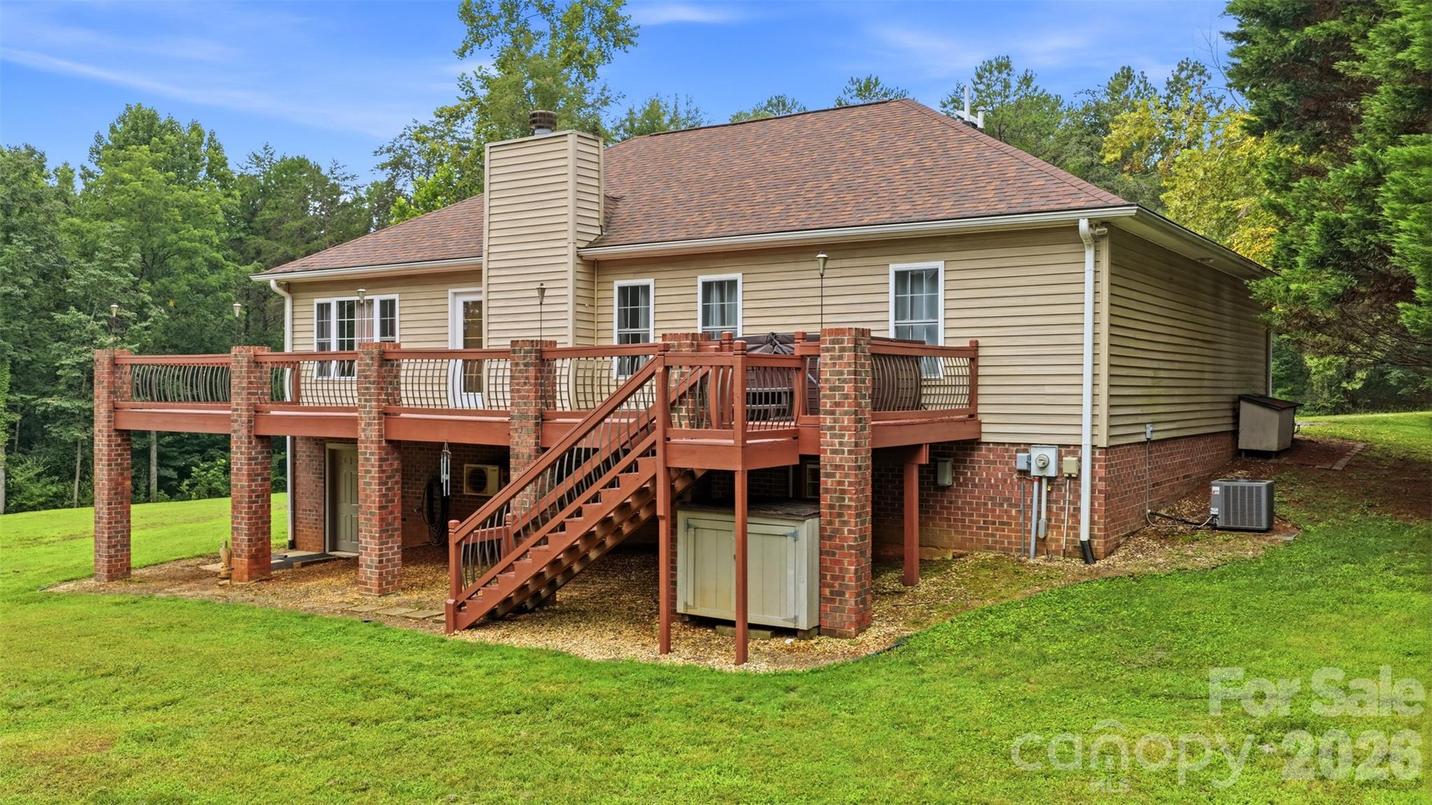 main property photo 23
