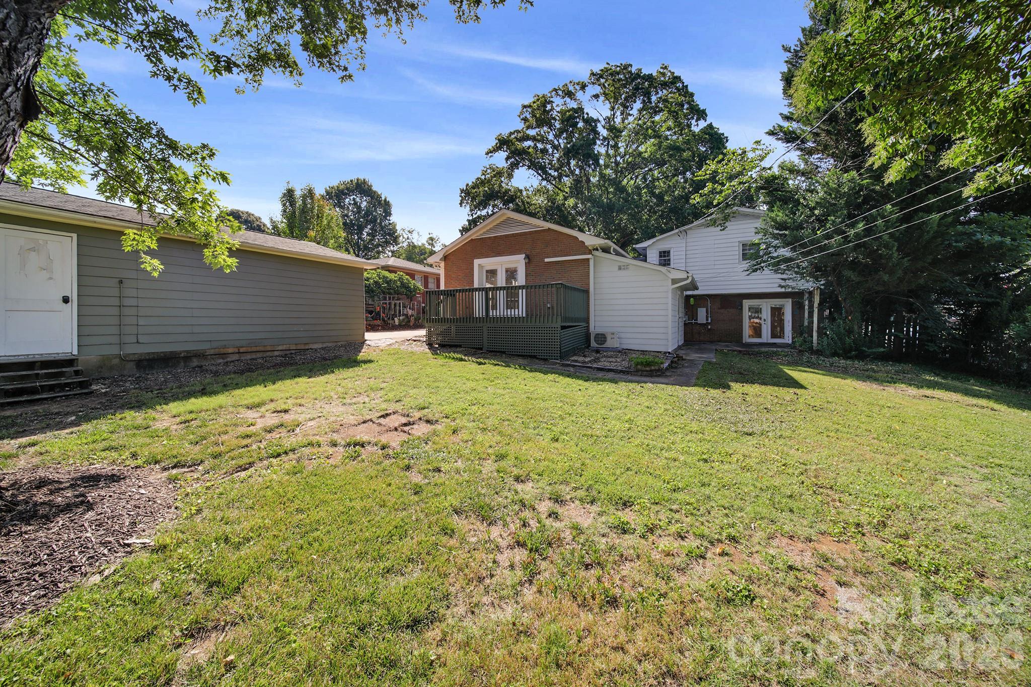 main property photo 30