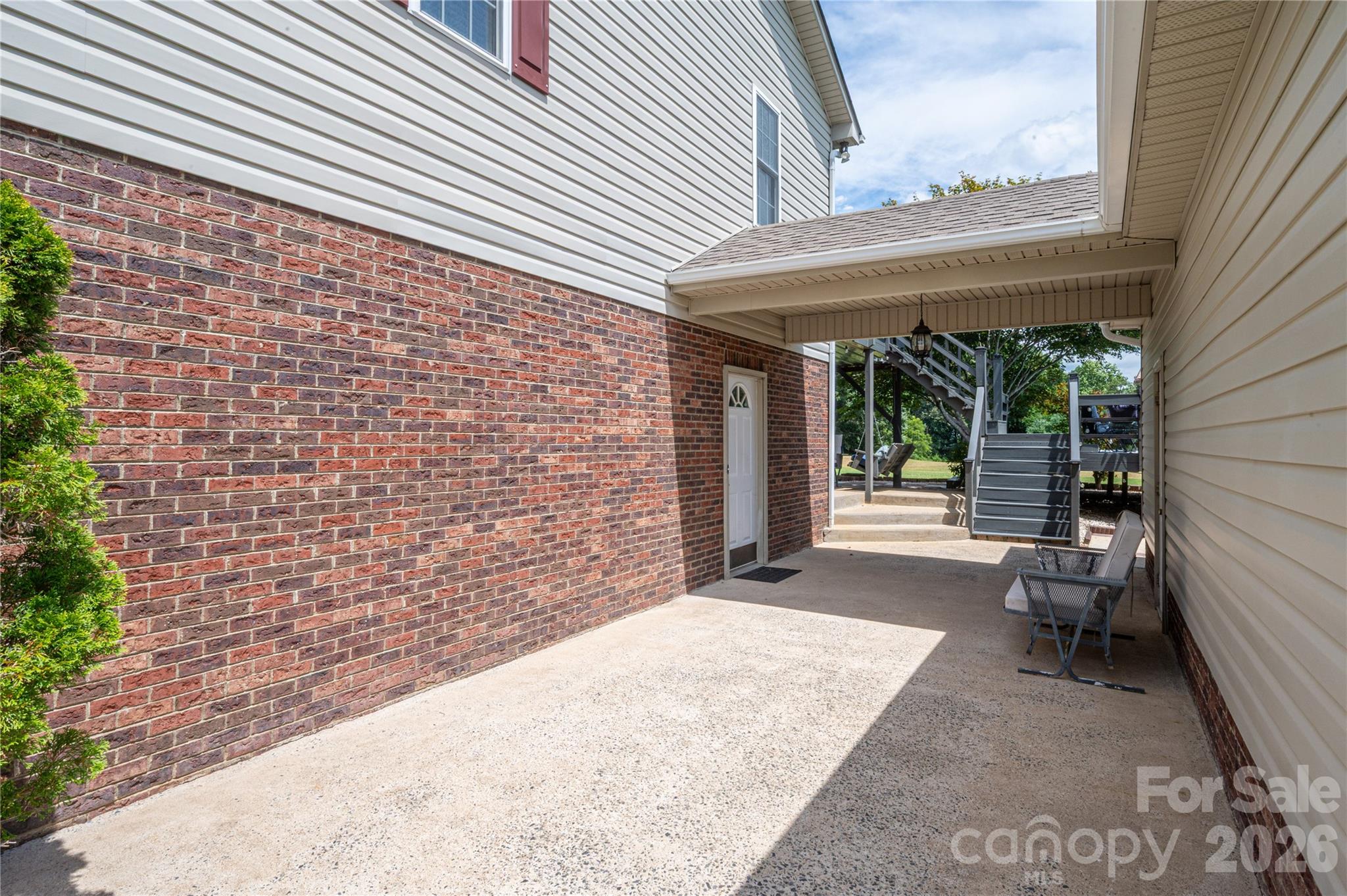 main property photo 33