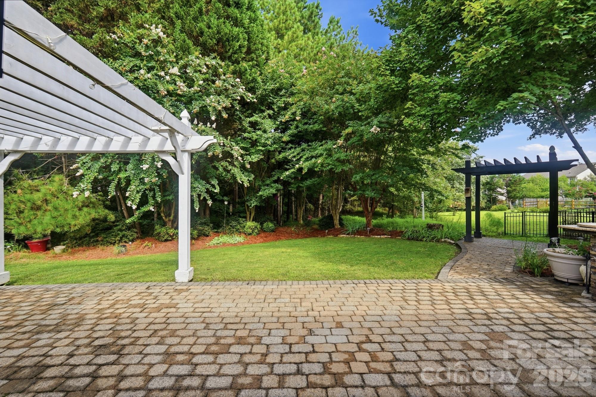 main property photo 26