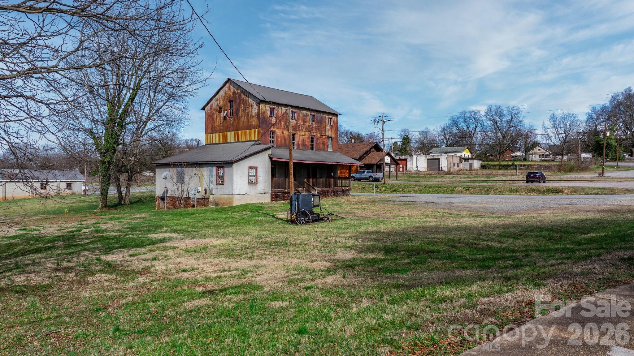 main property photo 2