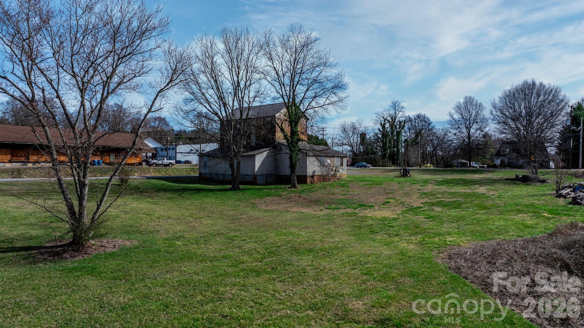 main property photo 37