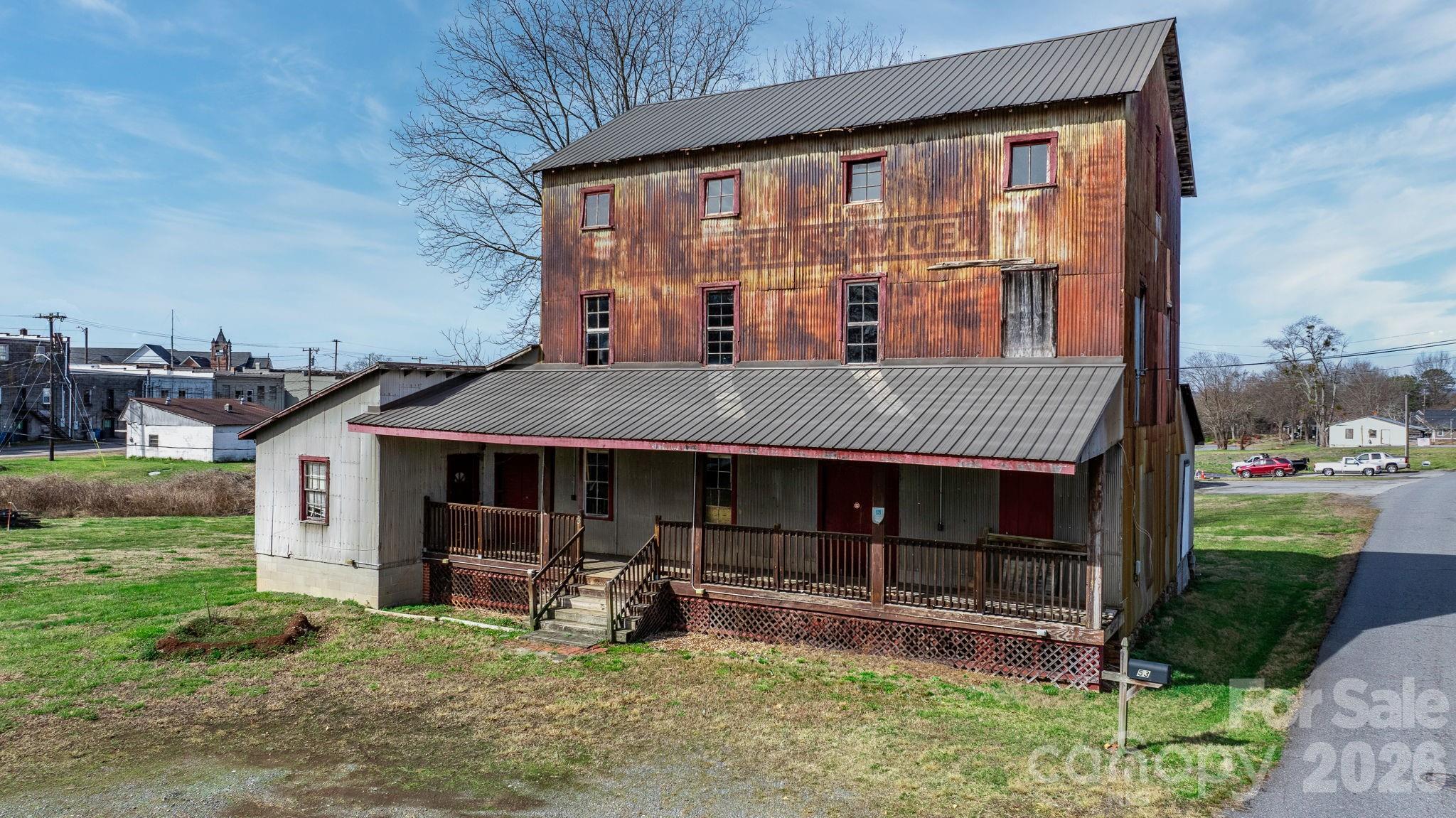 main property photo 5