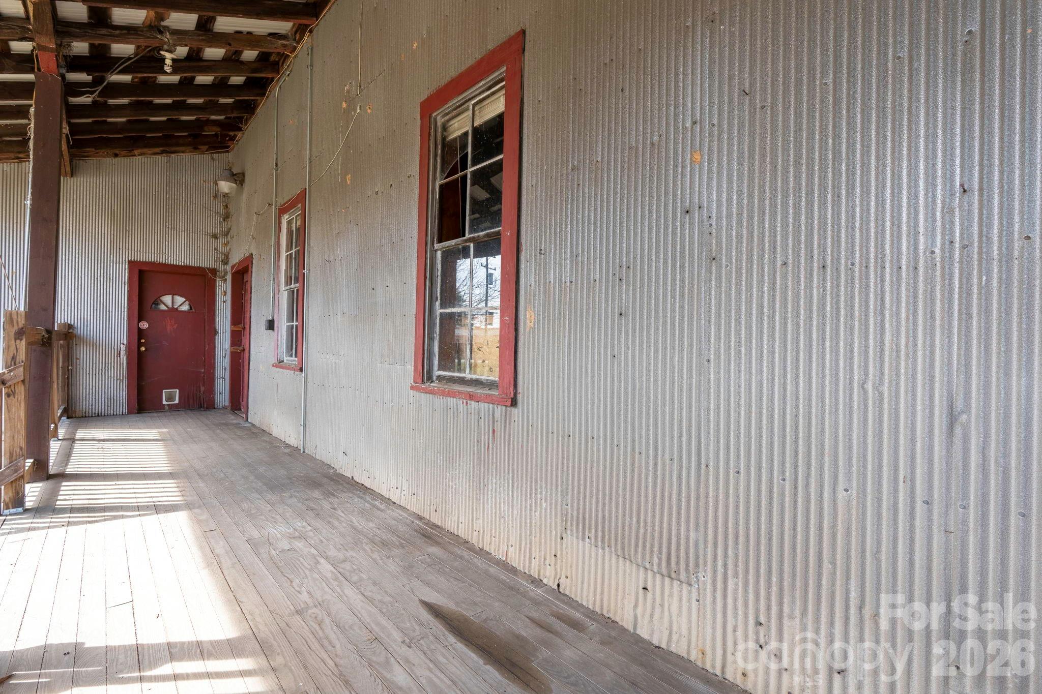main property photo 7