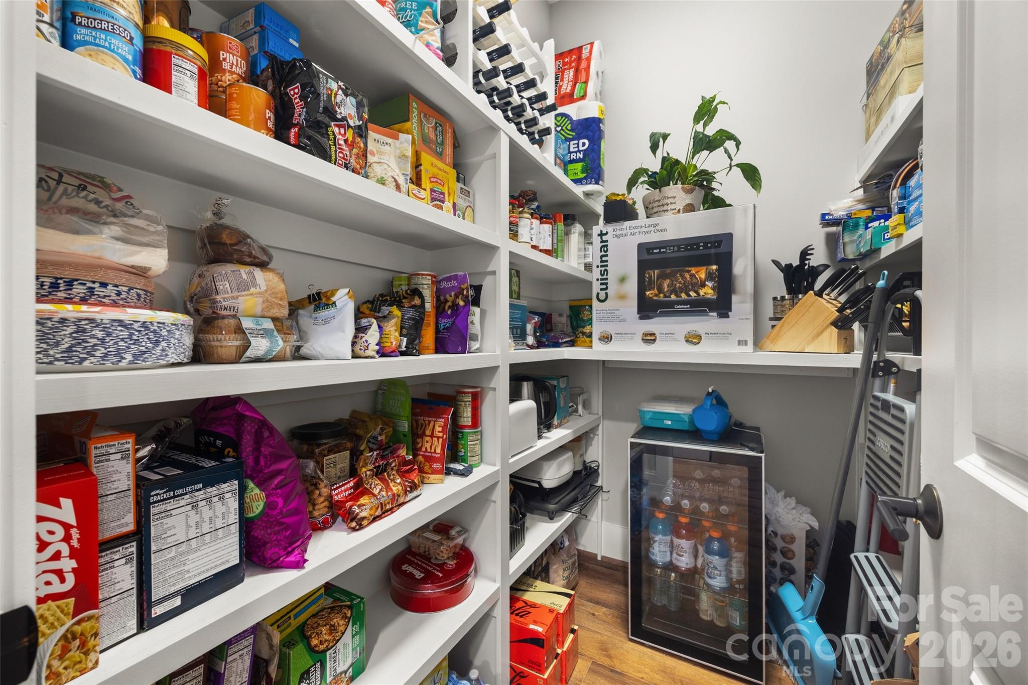 main property photo 16