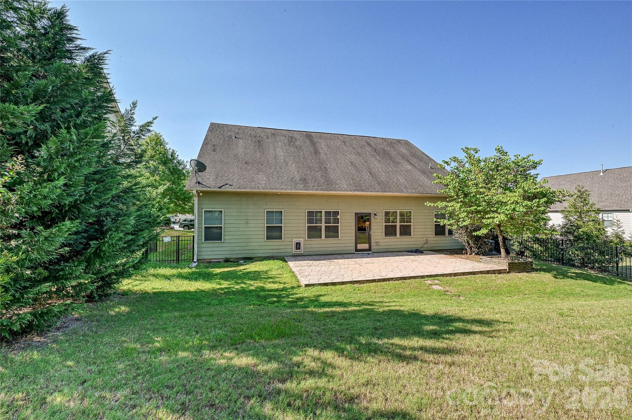 main property photo 33