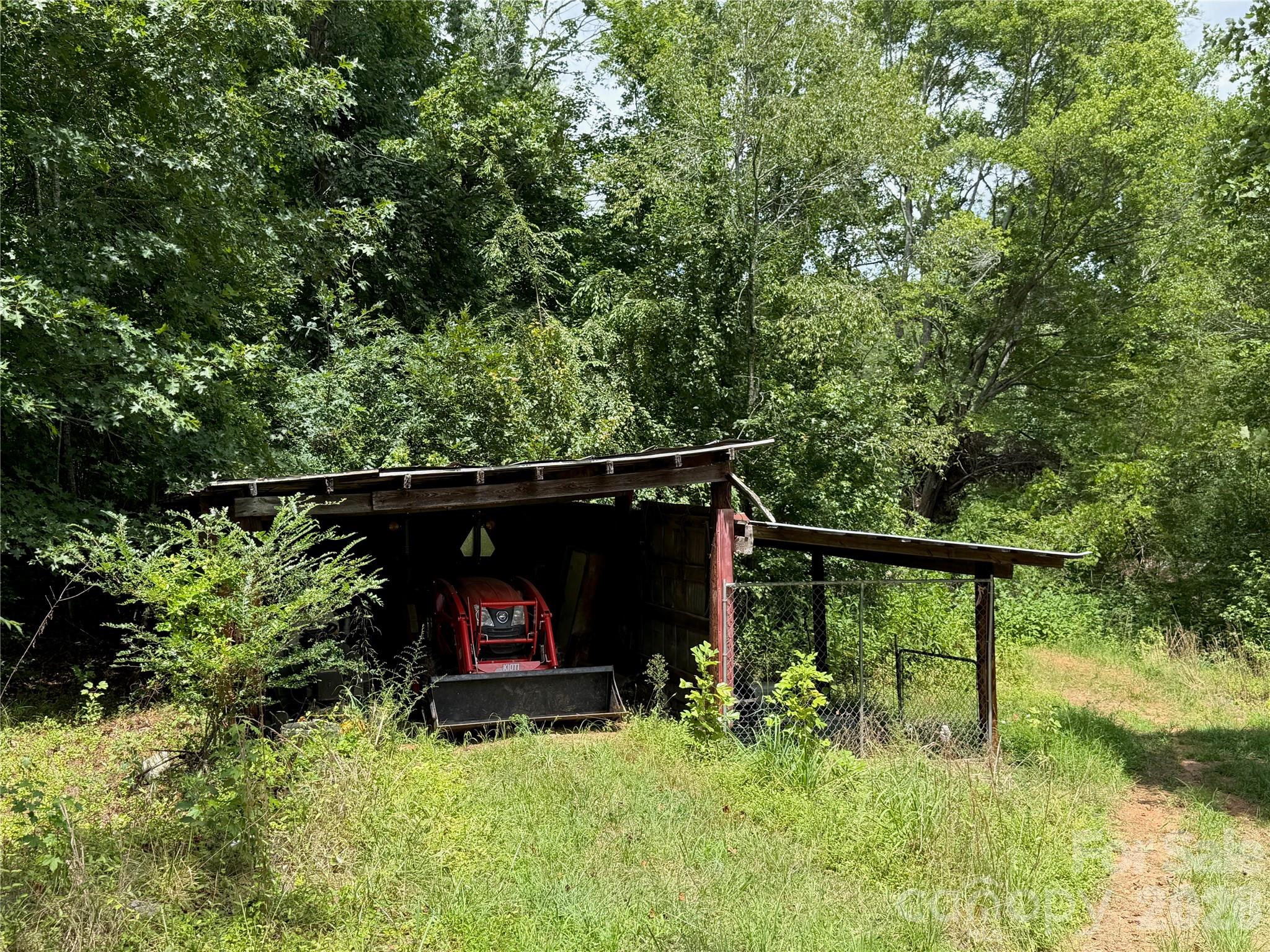 main property photo 24