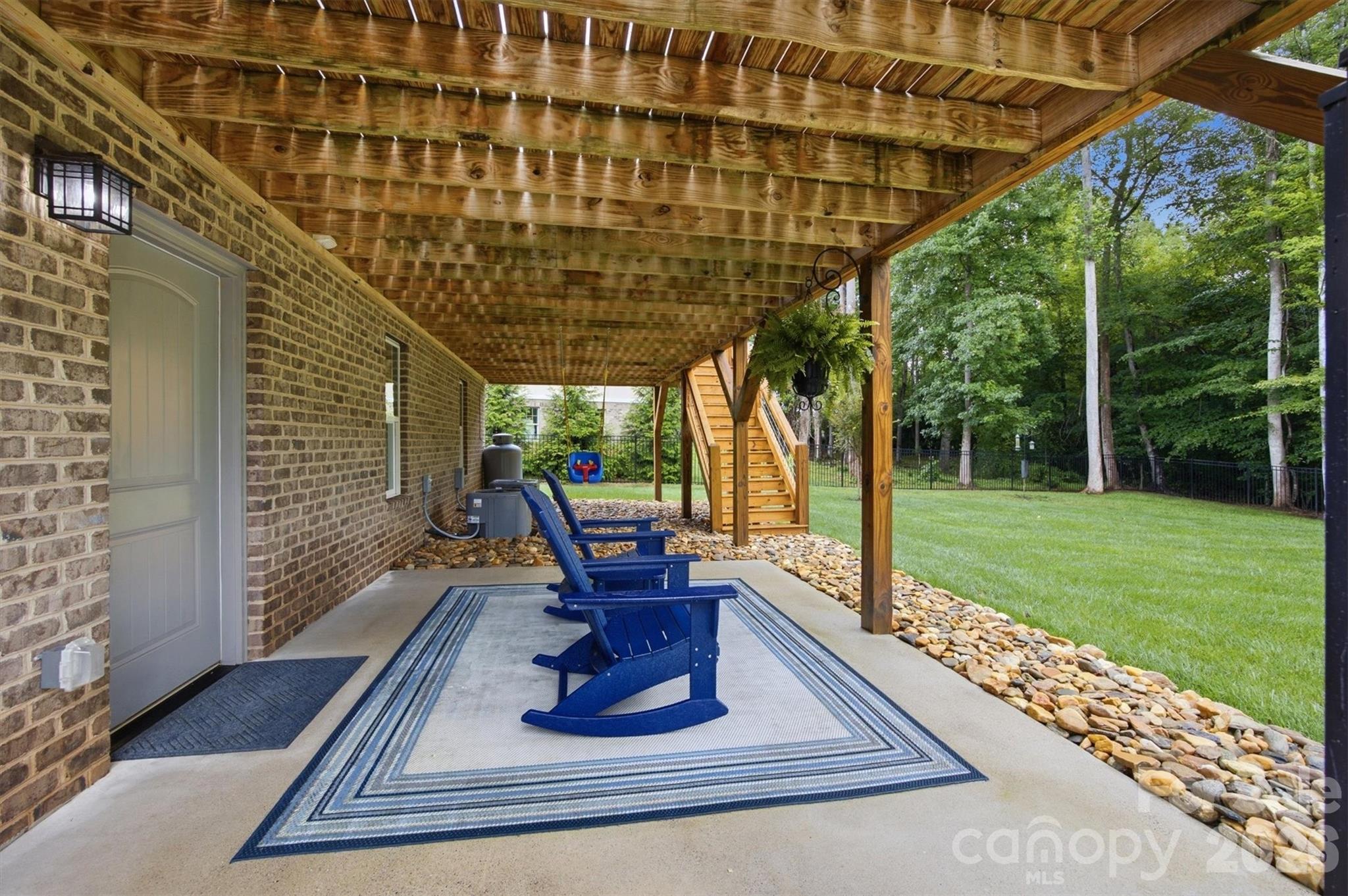 main property photo 38