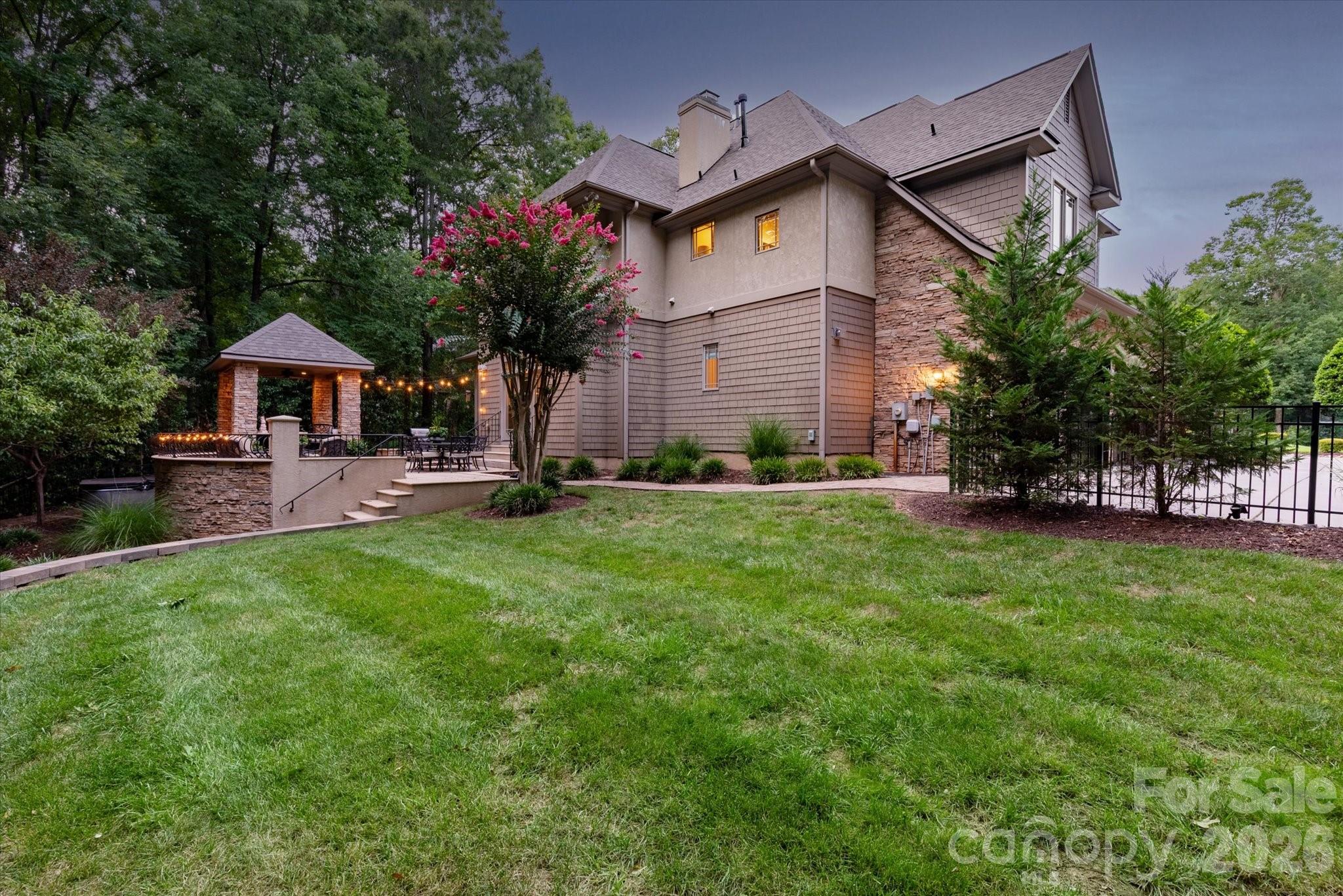 main property photo 39