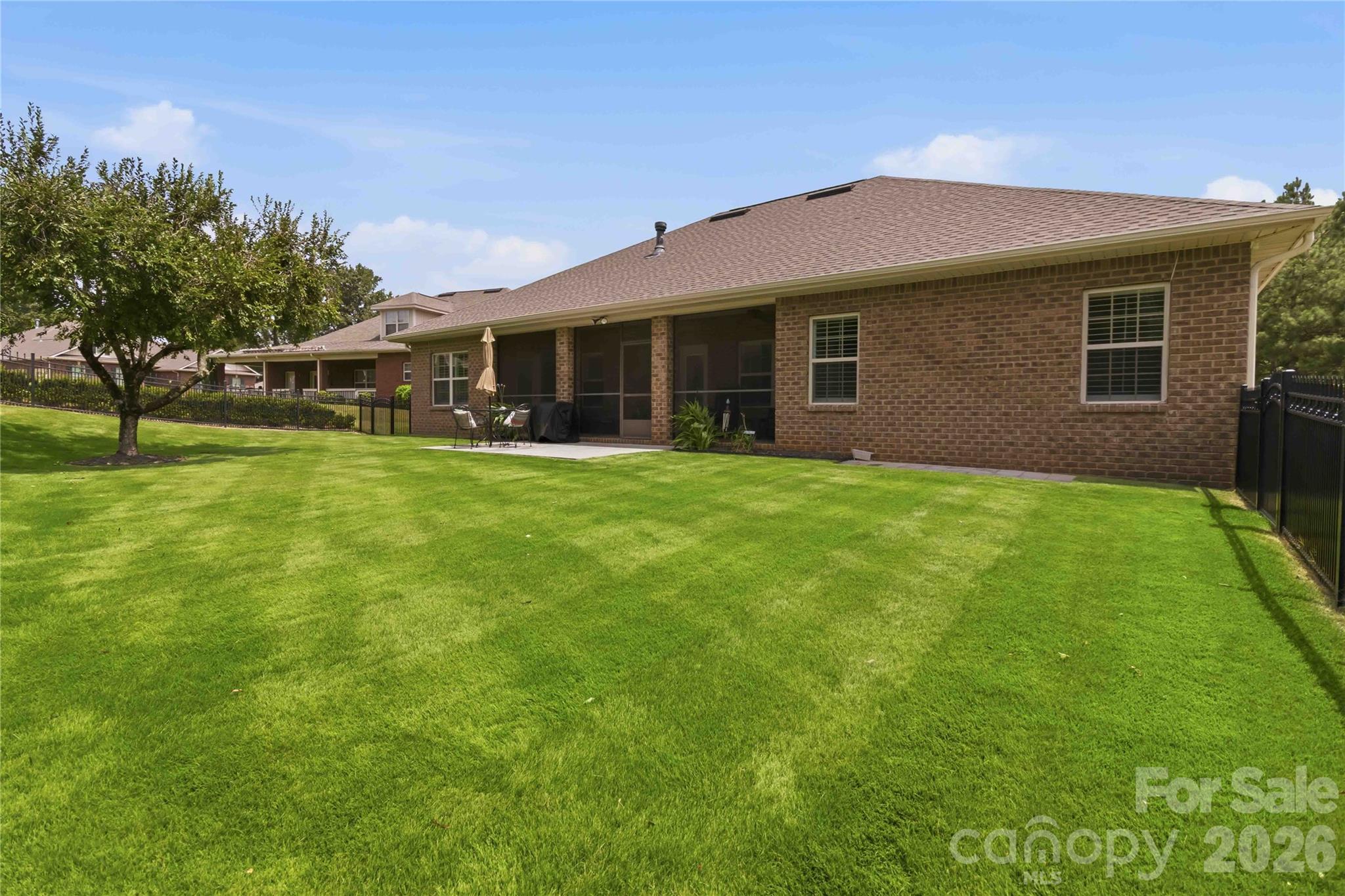 main property photo 41