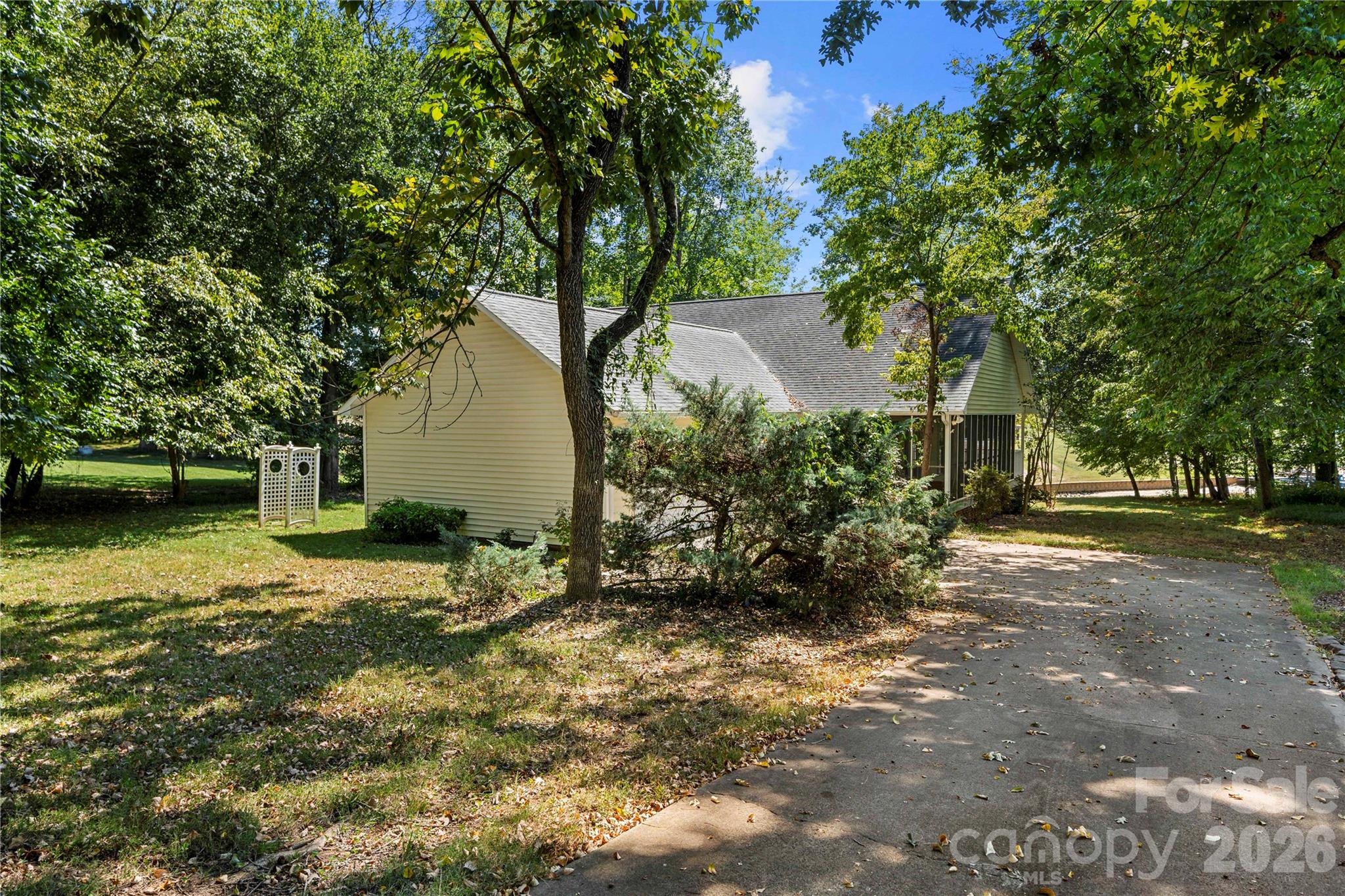 main property photo 24