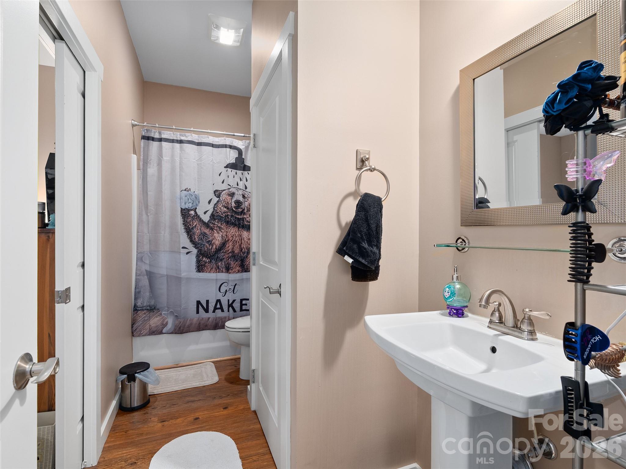 main property photo 31