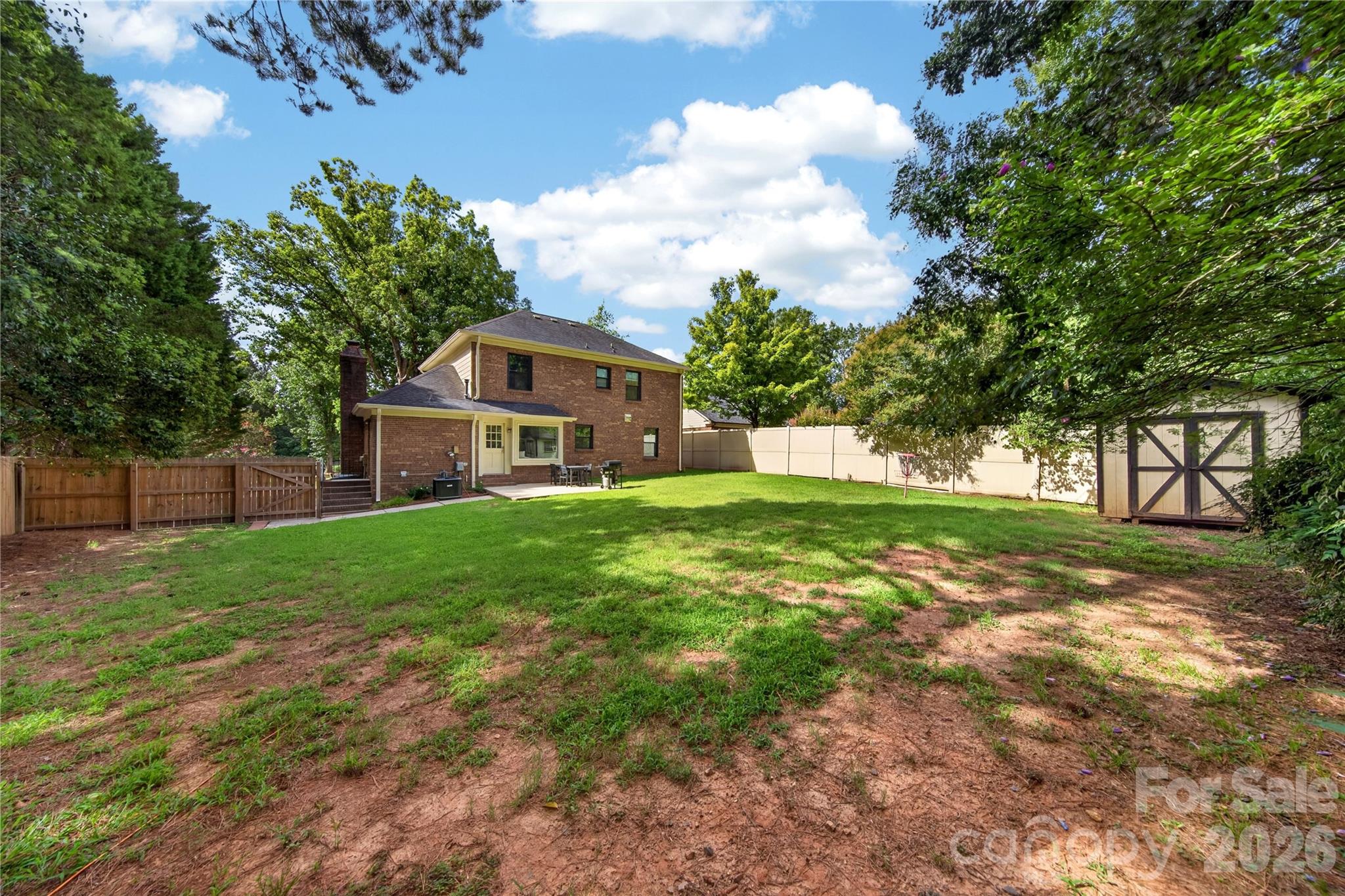 main property photo 41