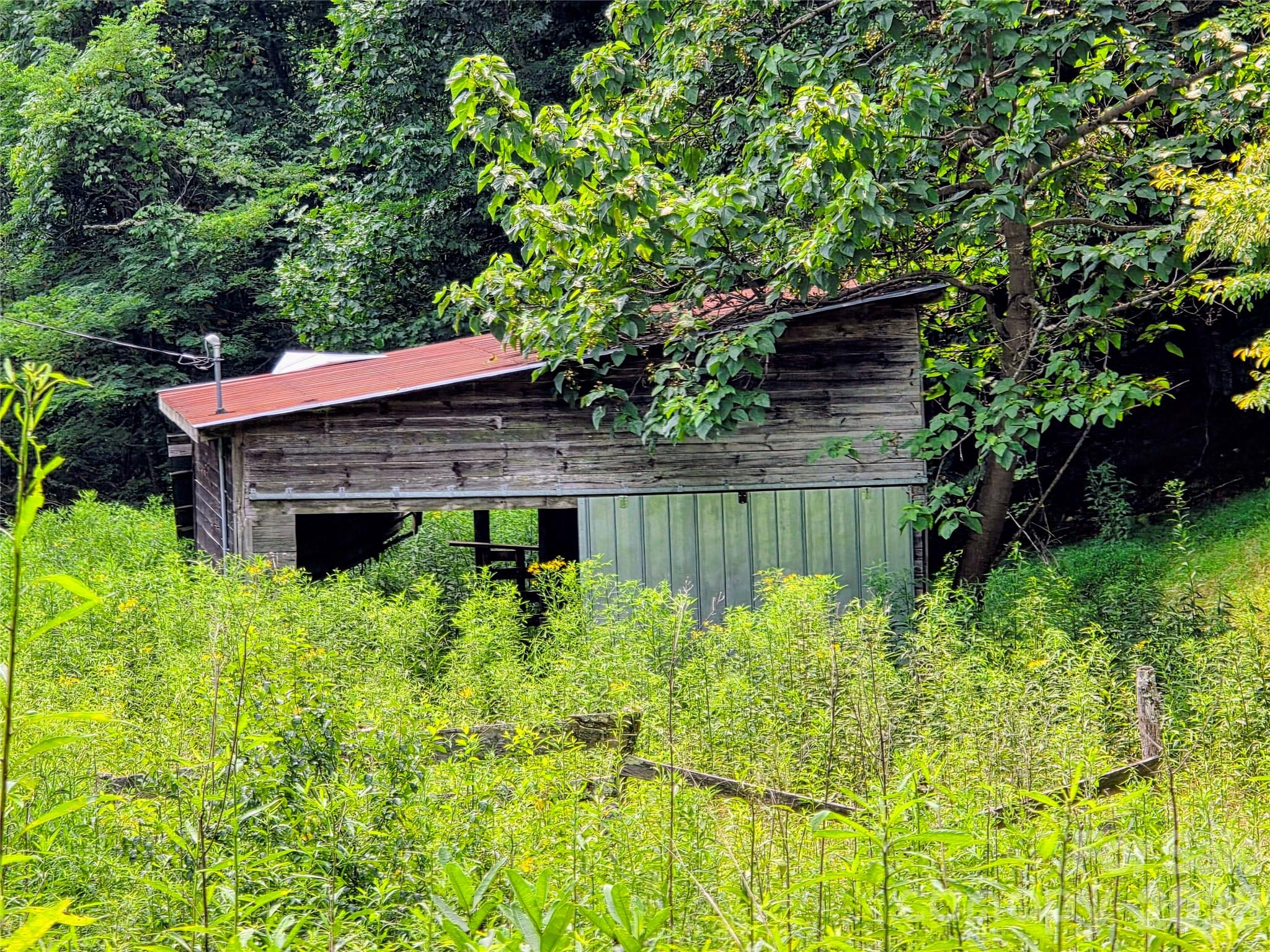 main property photo 5