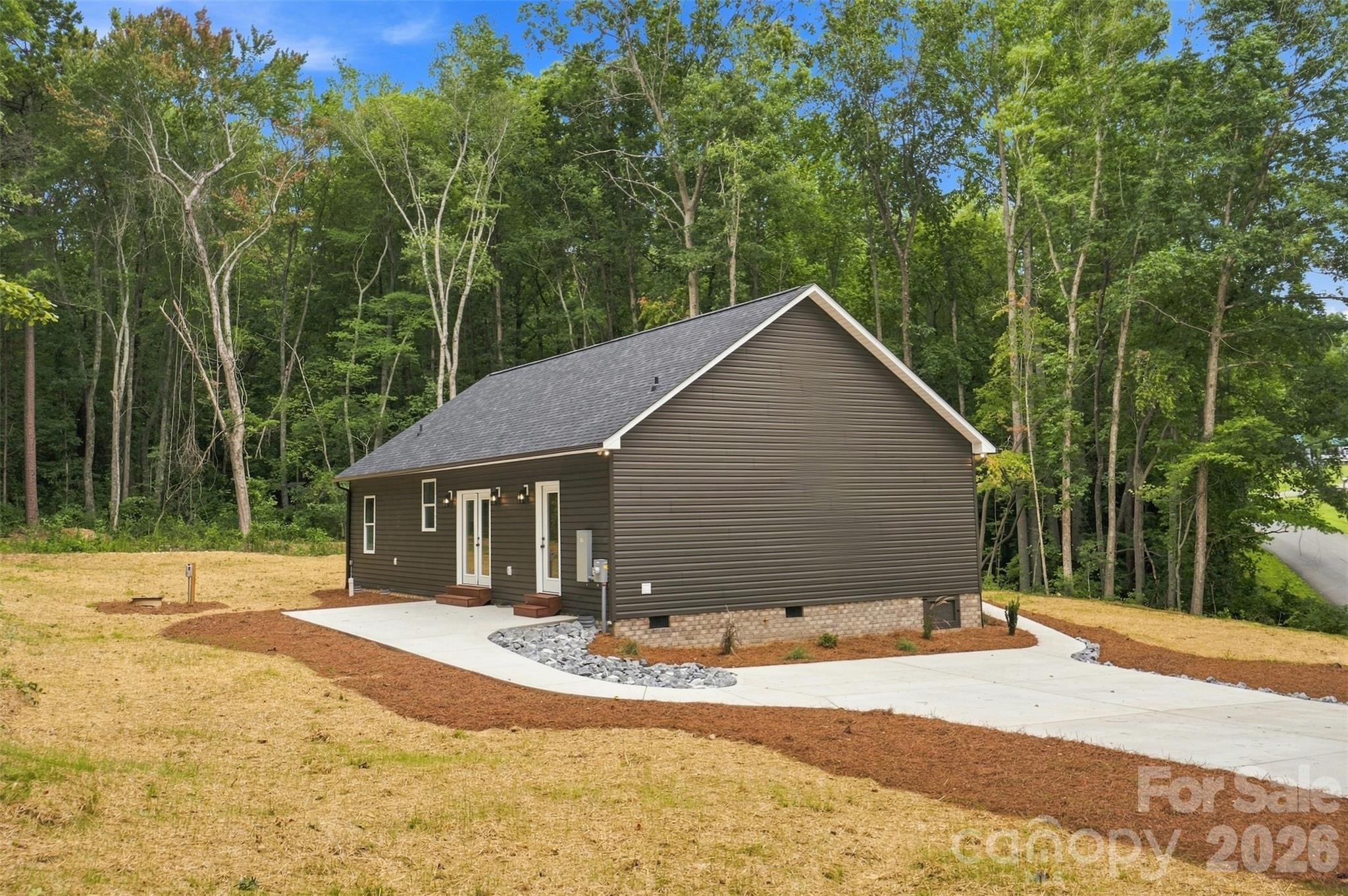 main property photo 32