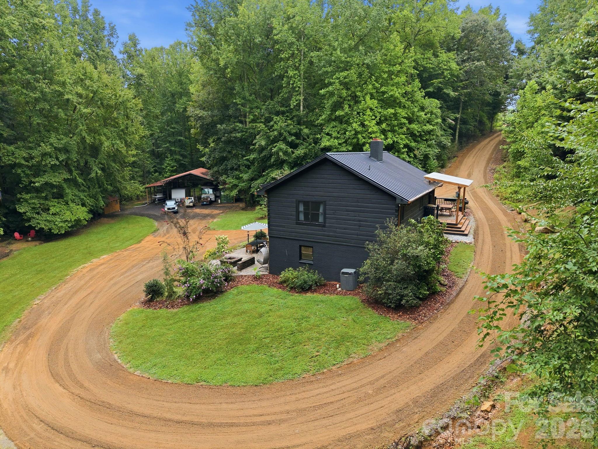 main property photo 4