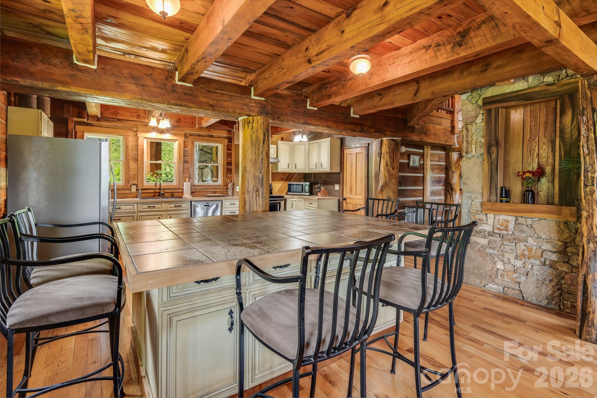 main property photo 16