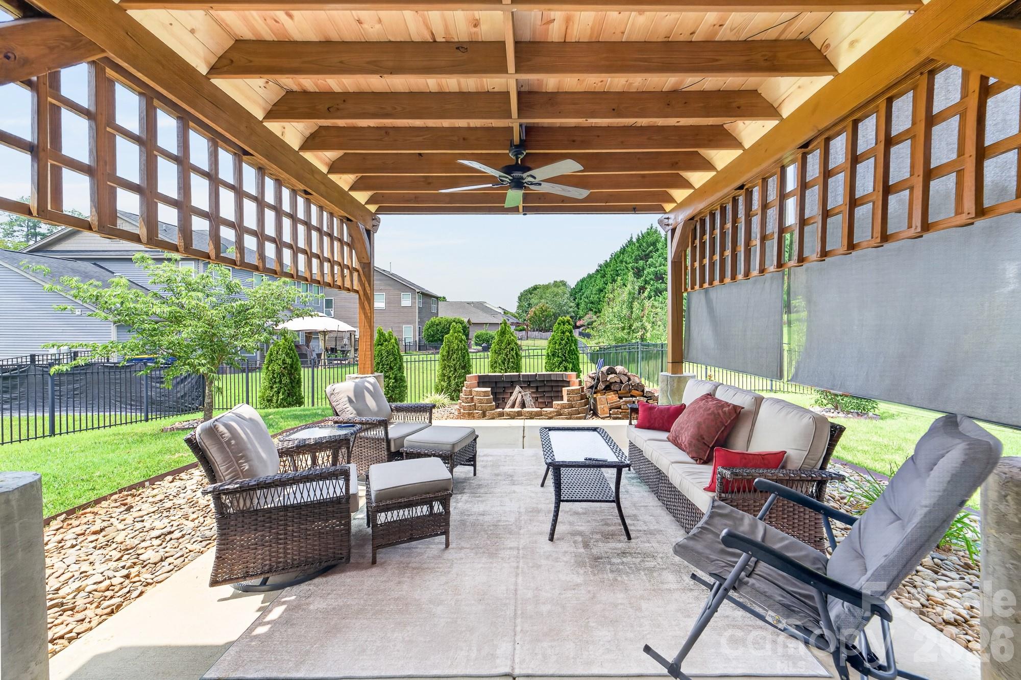 main property photo 37