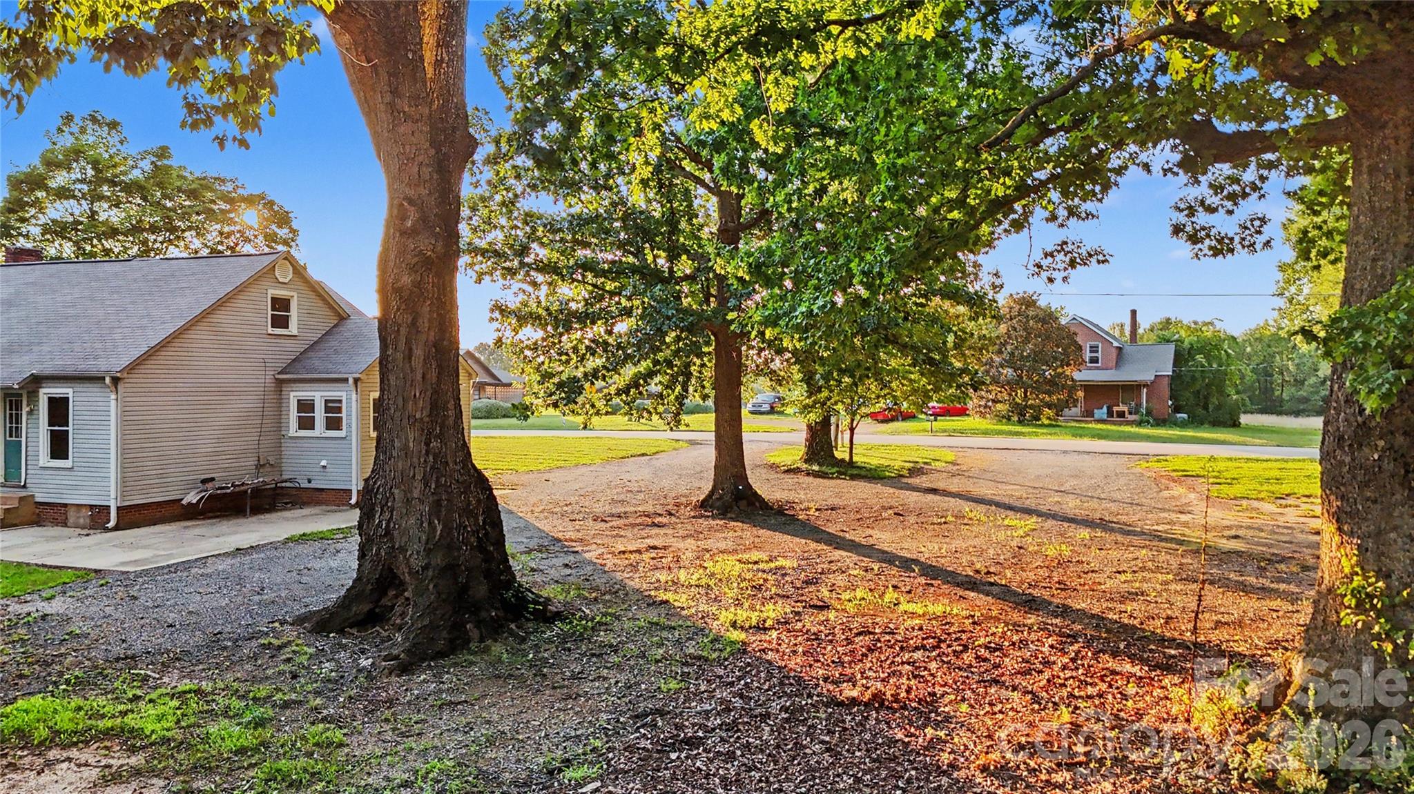 main property photo 25
