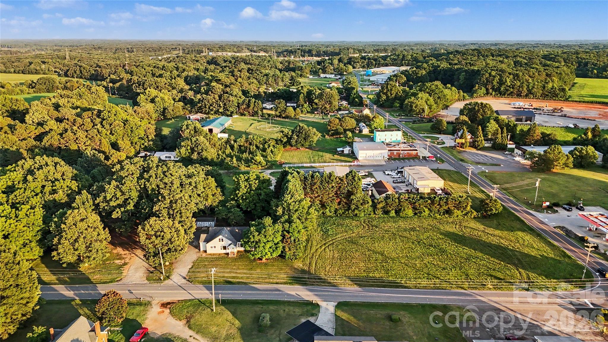 main property photo 7