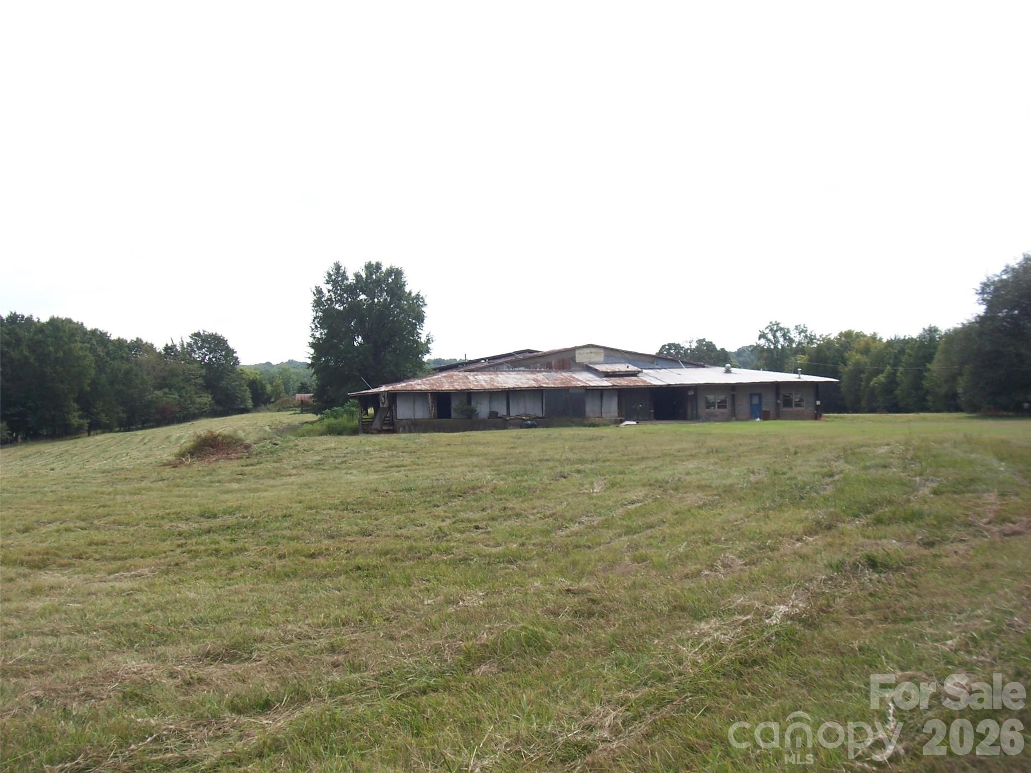 main property photo 13