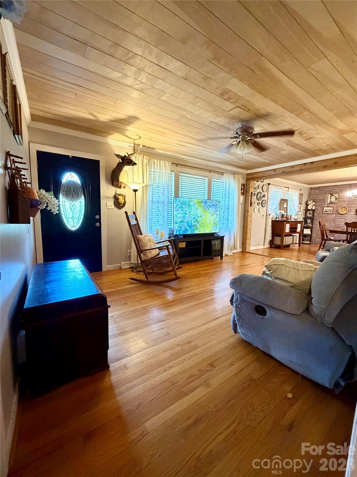 main property photo 13
