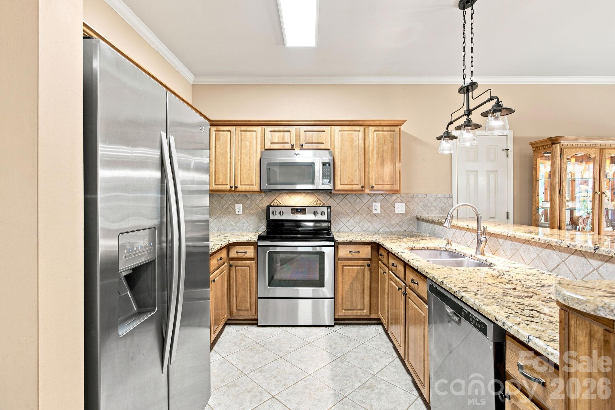 main property photo 11