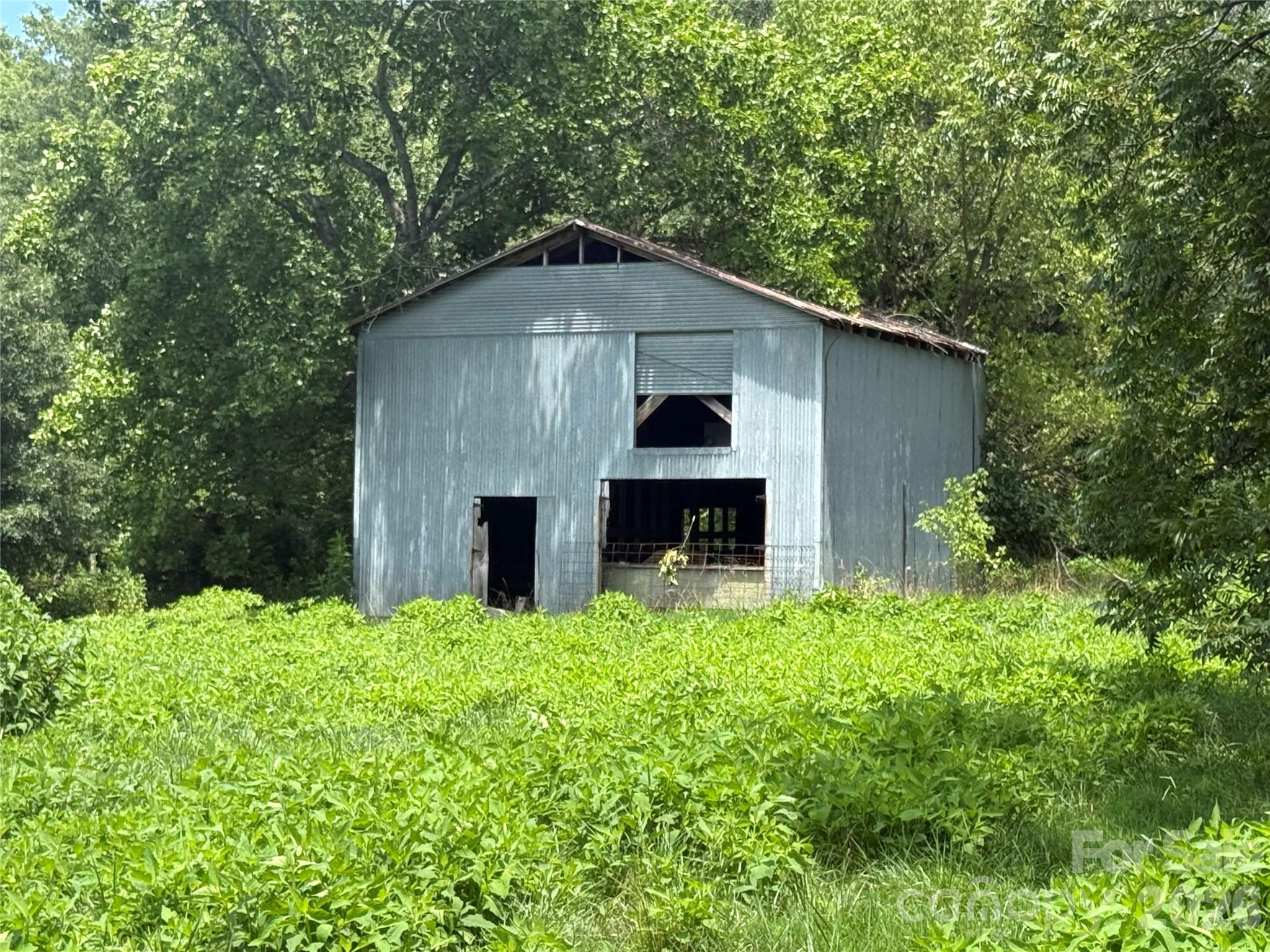 main property photo 21