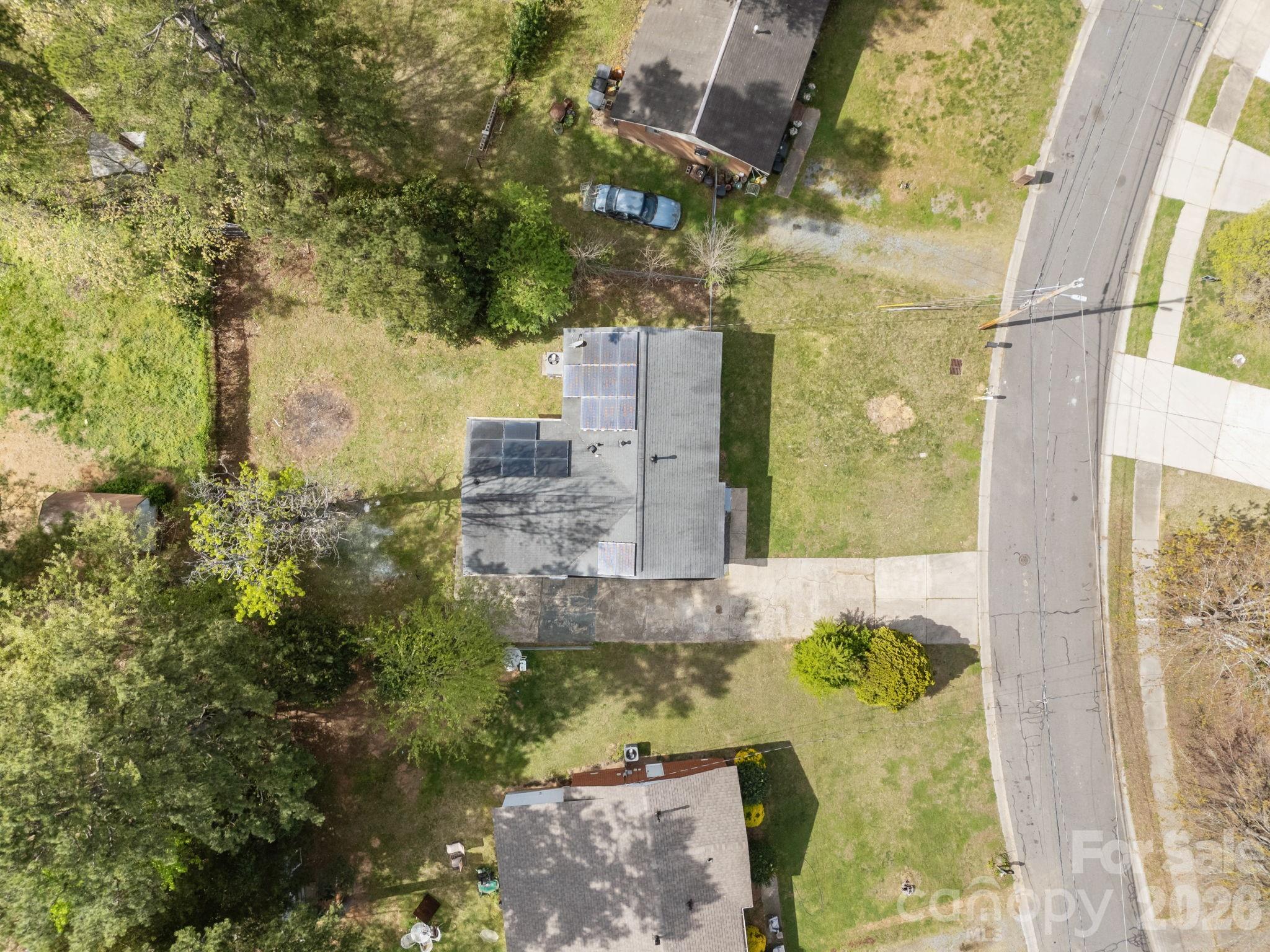 main property photo 28