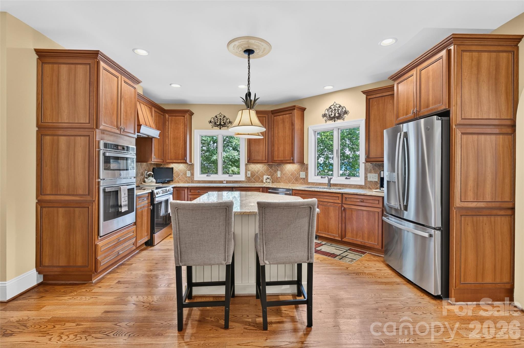 main property photo 19