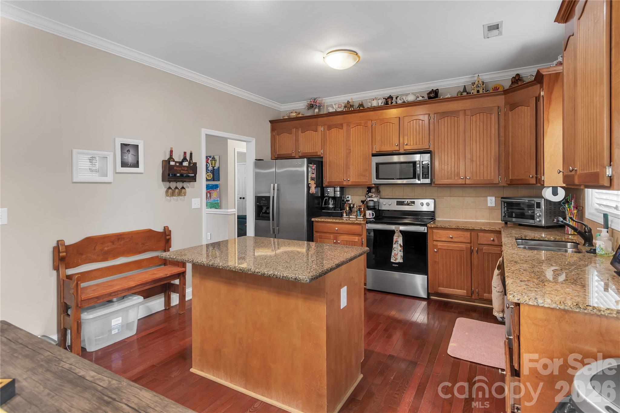 main property photo 5