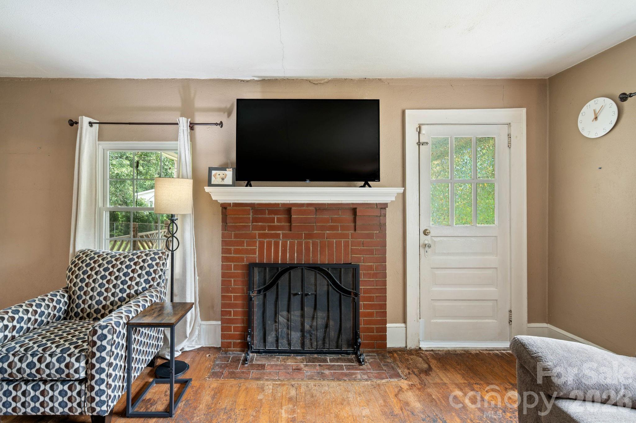 main property photo 18