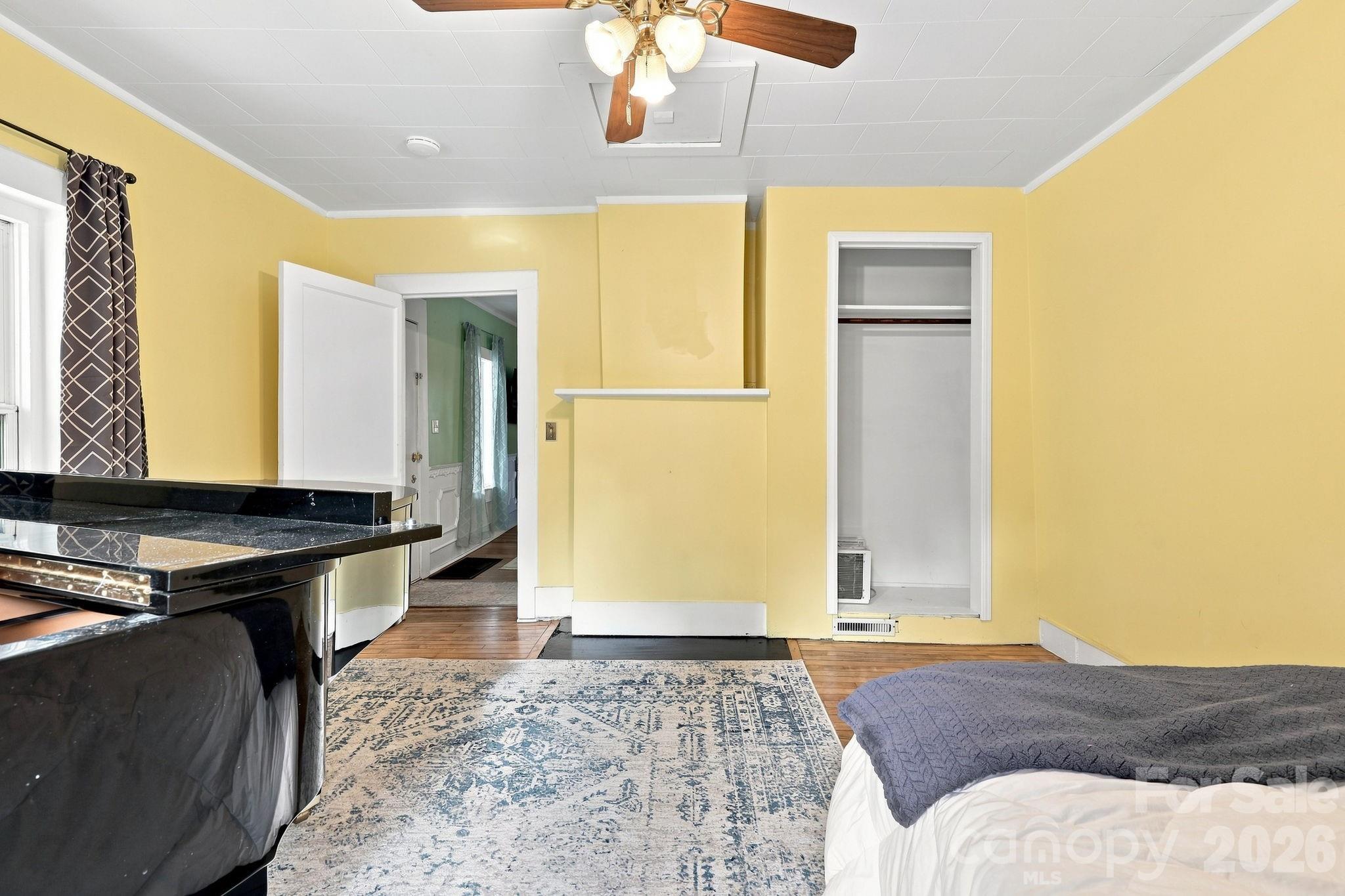 main property photo 11