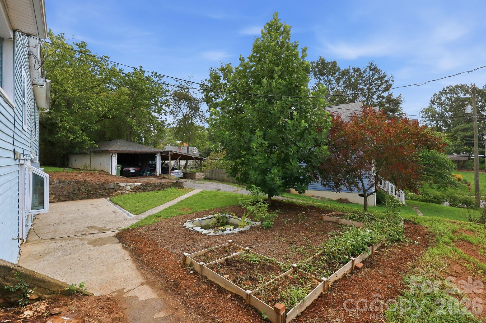 main property photo 32