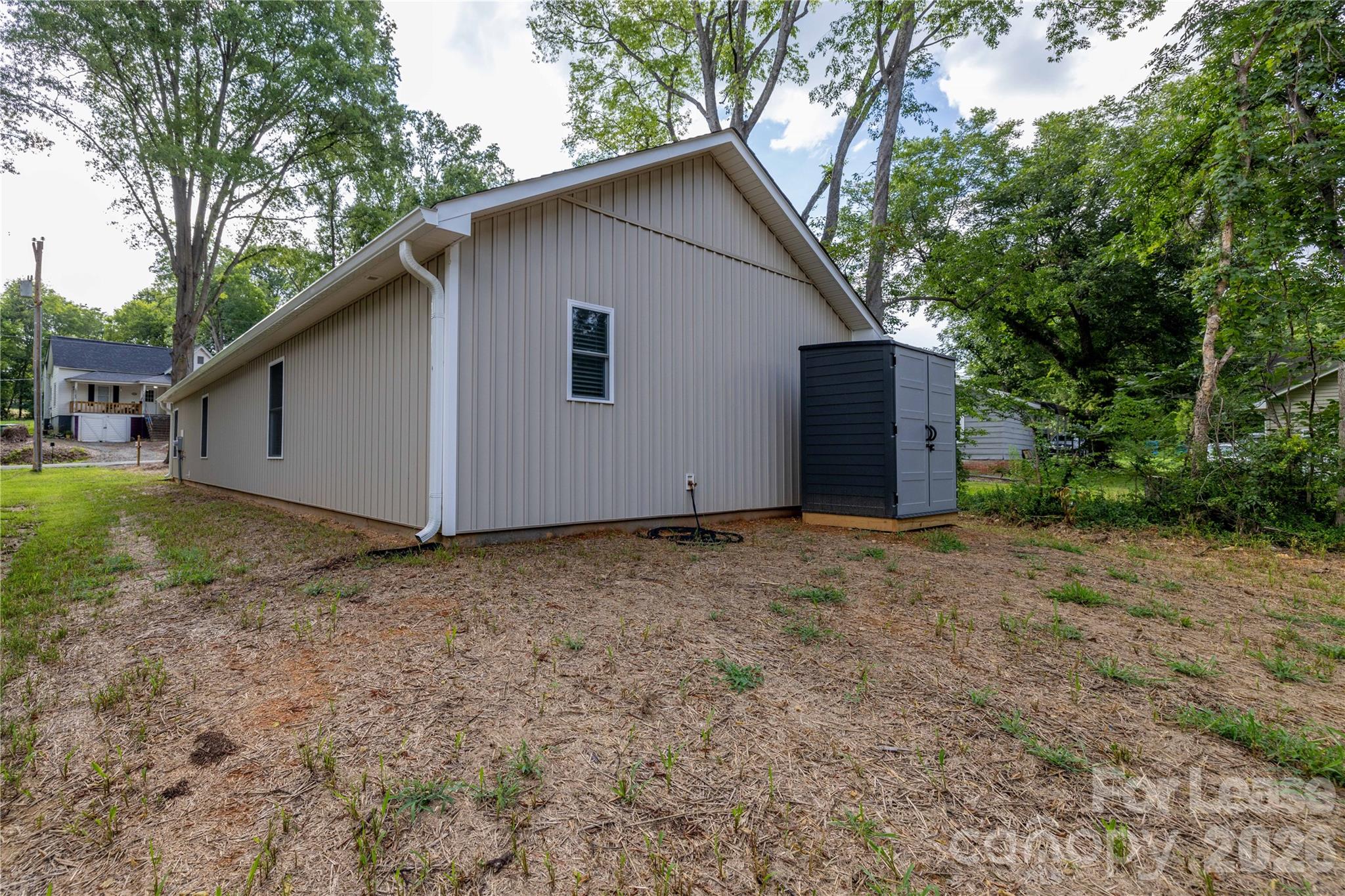 main property photo 41