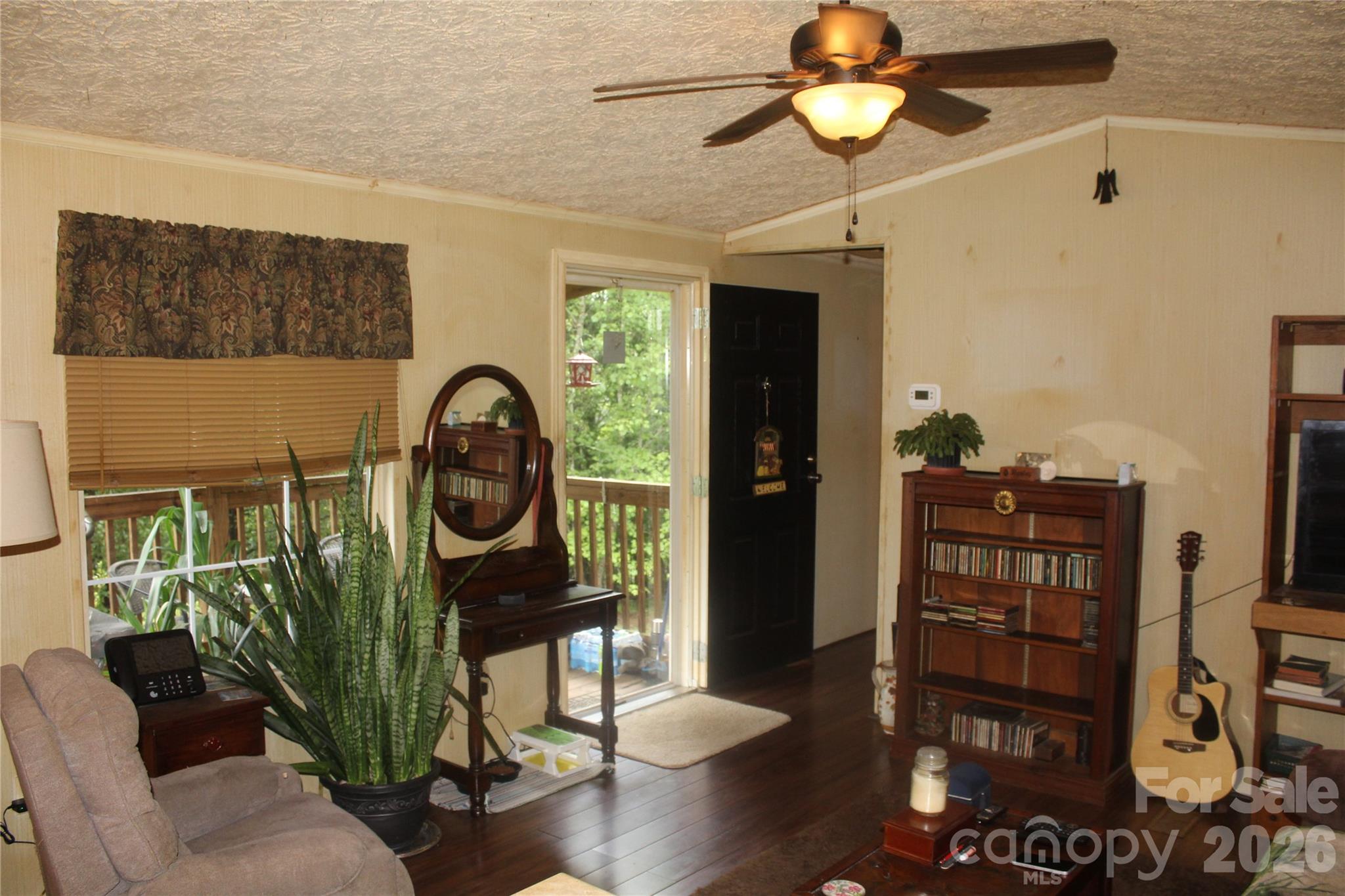 main property photo 11