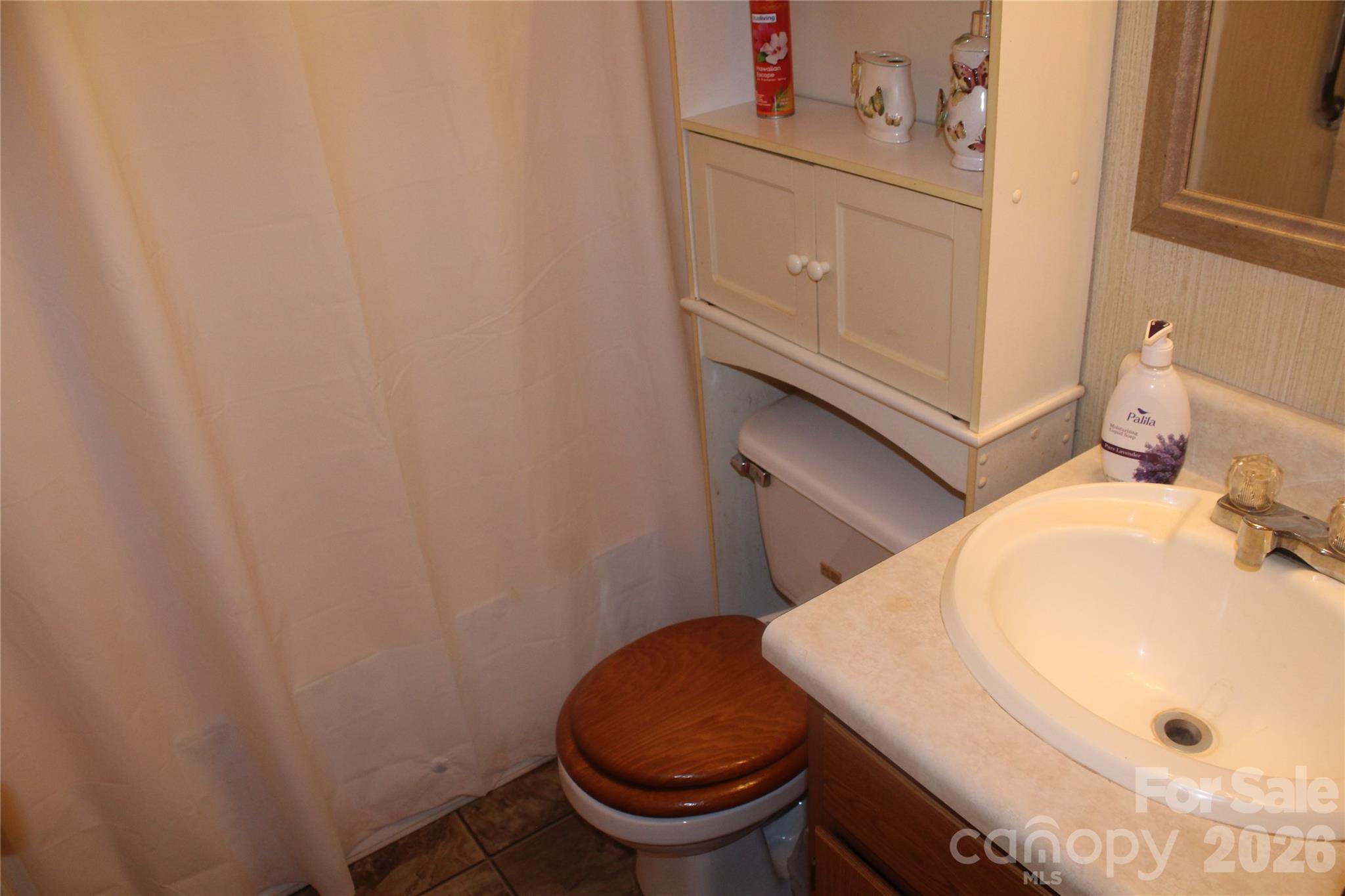 main property photo 16