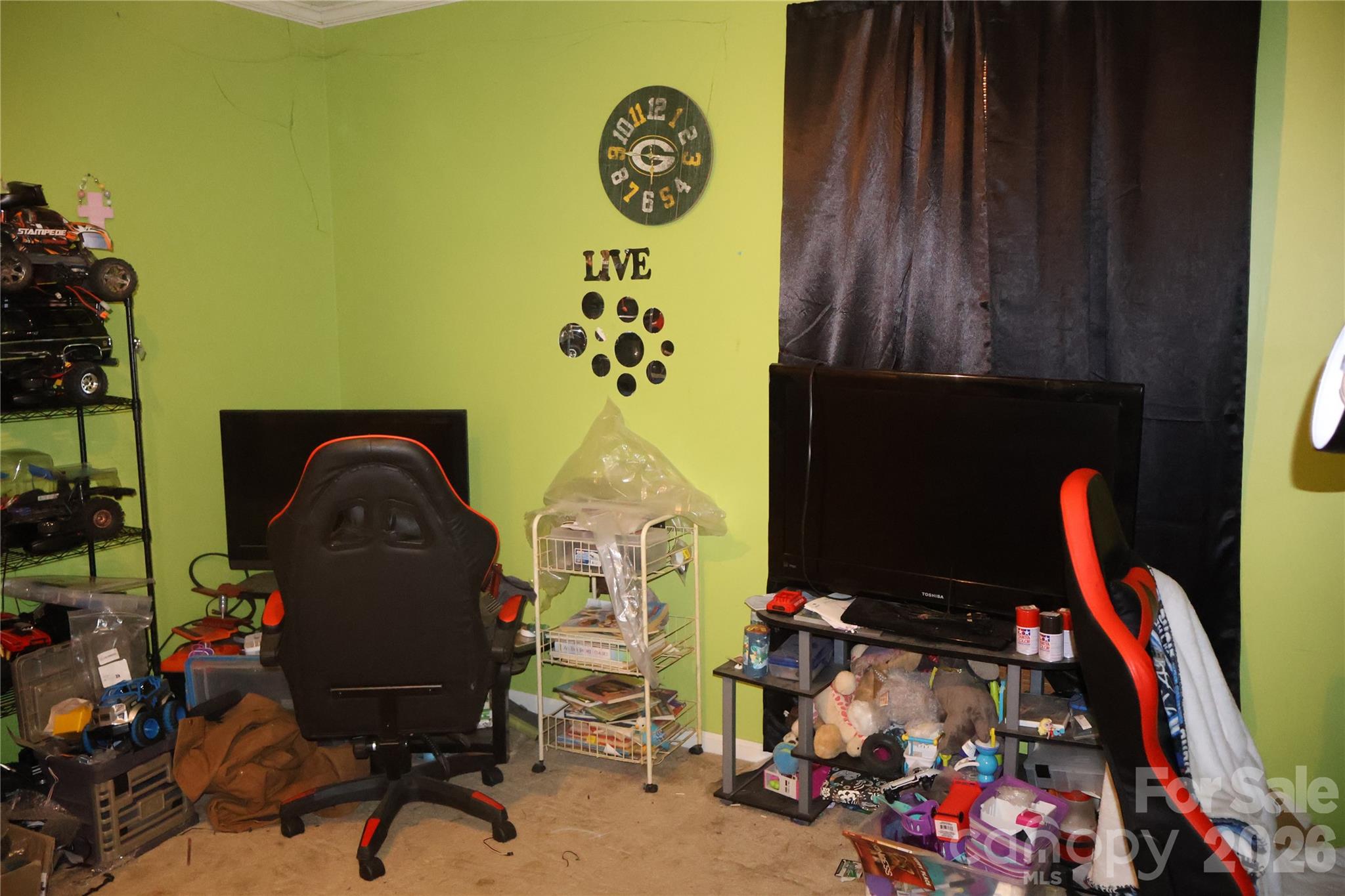 main property photo 11