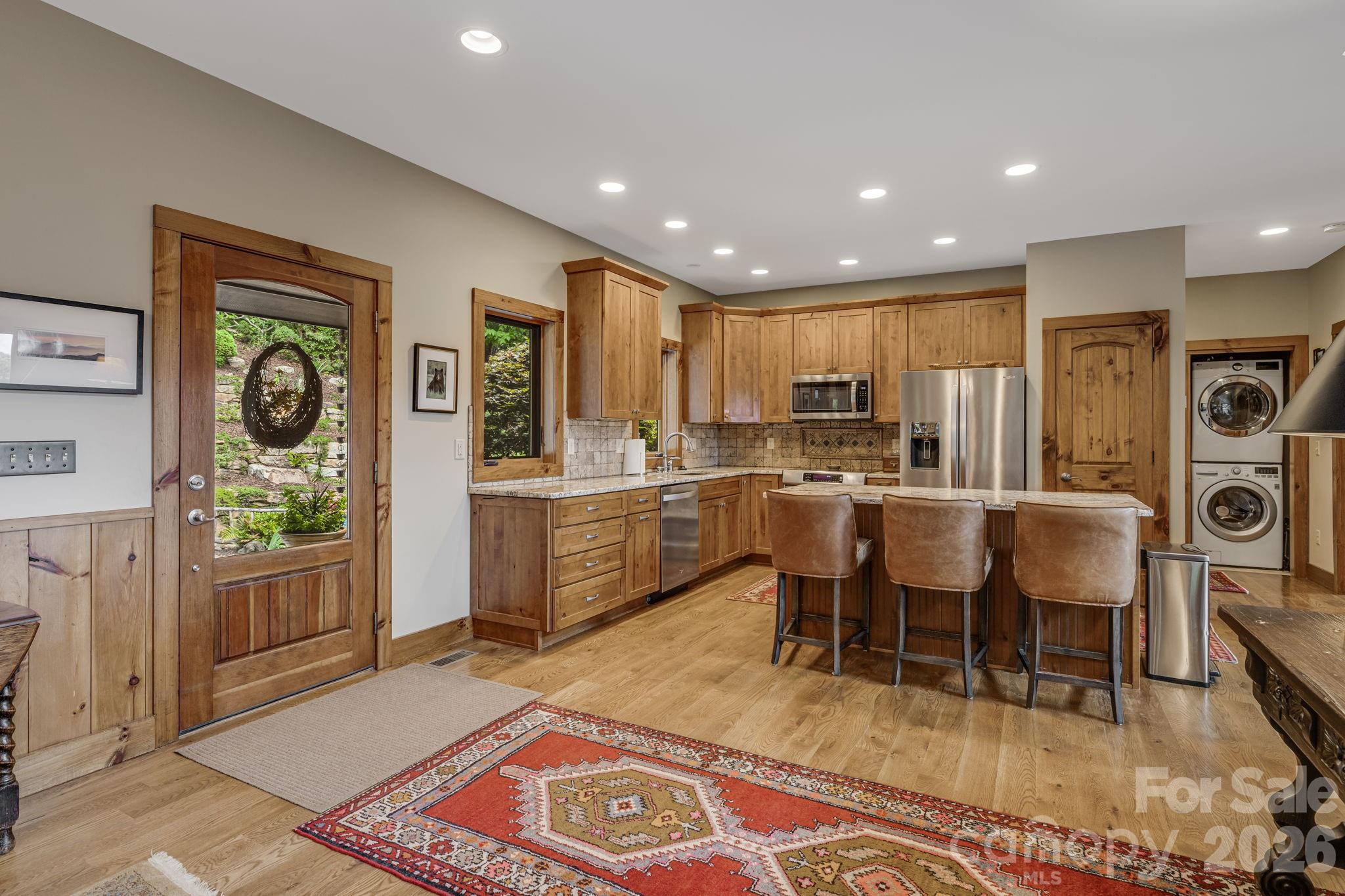 main property photo 9