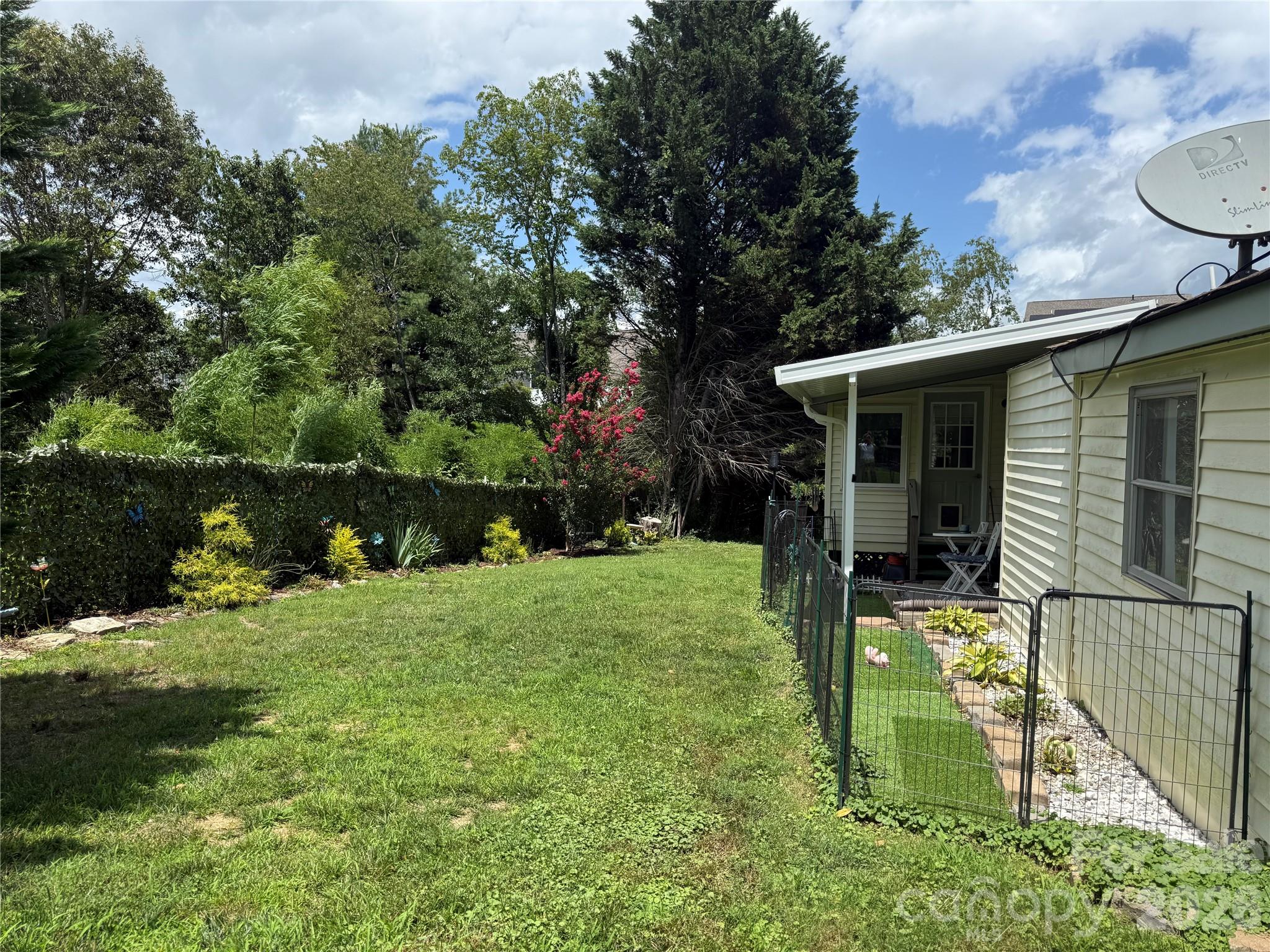 main property photo 31