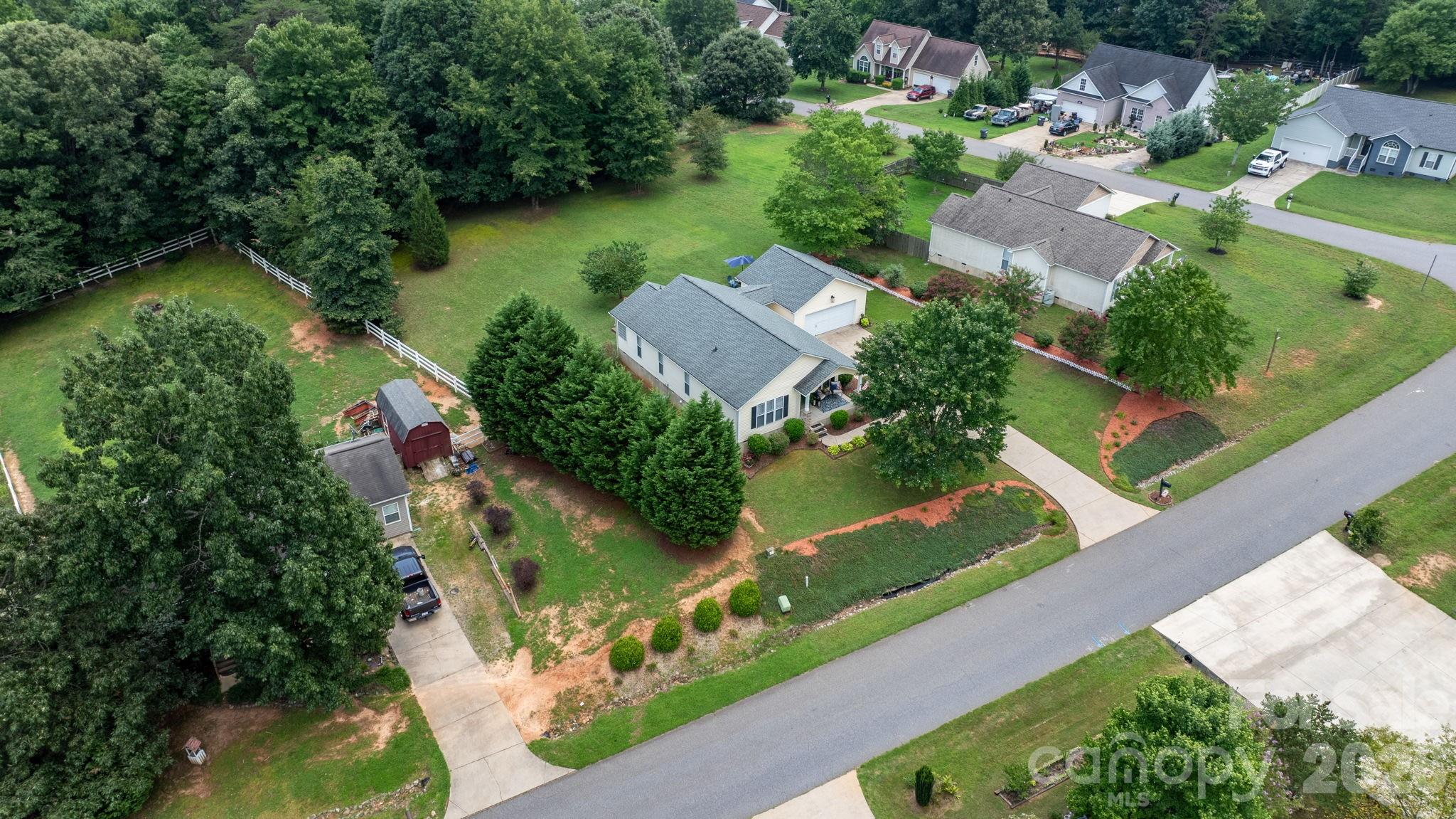 main property photo 33